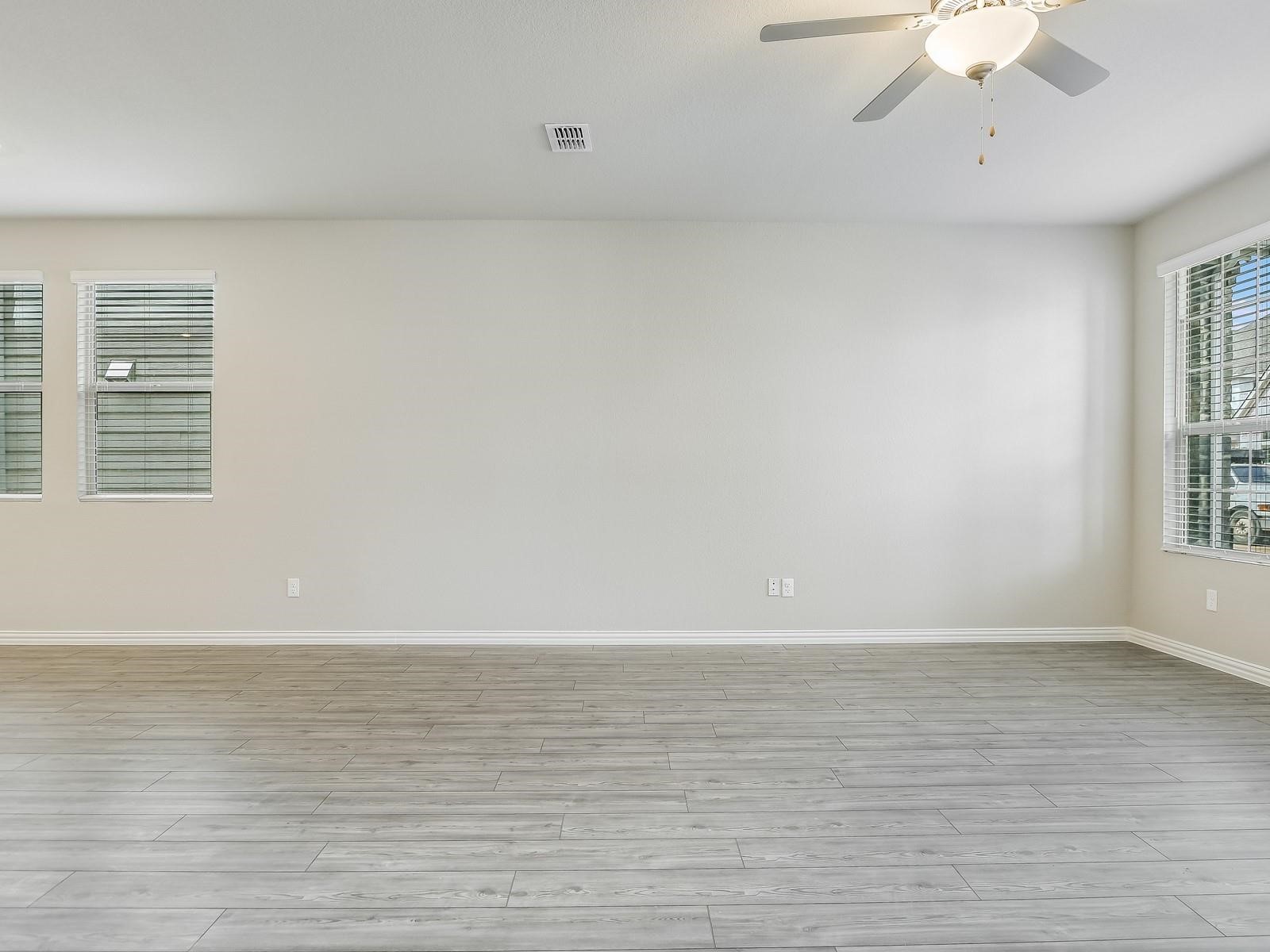2612 Gateway Avenue Corinth TX 76210
