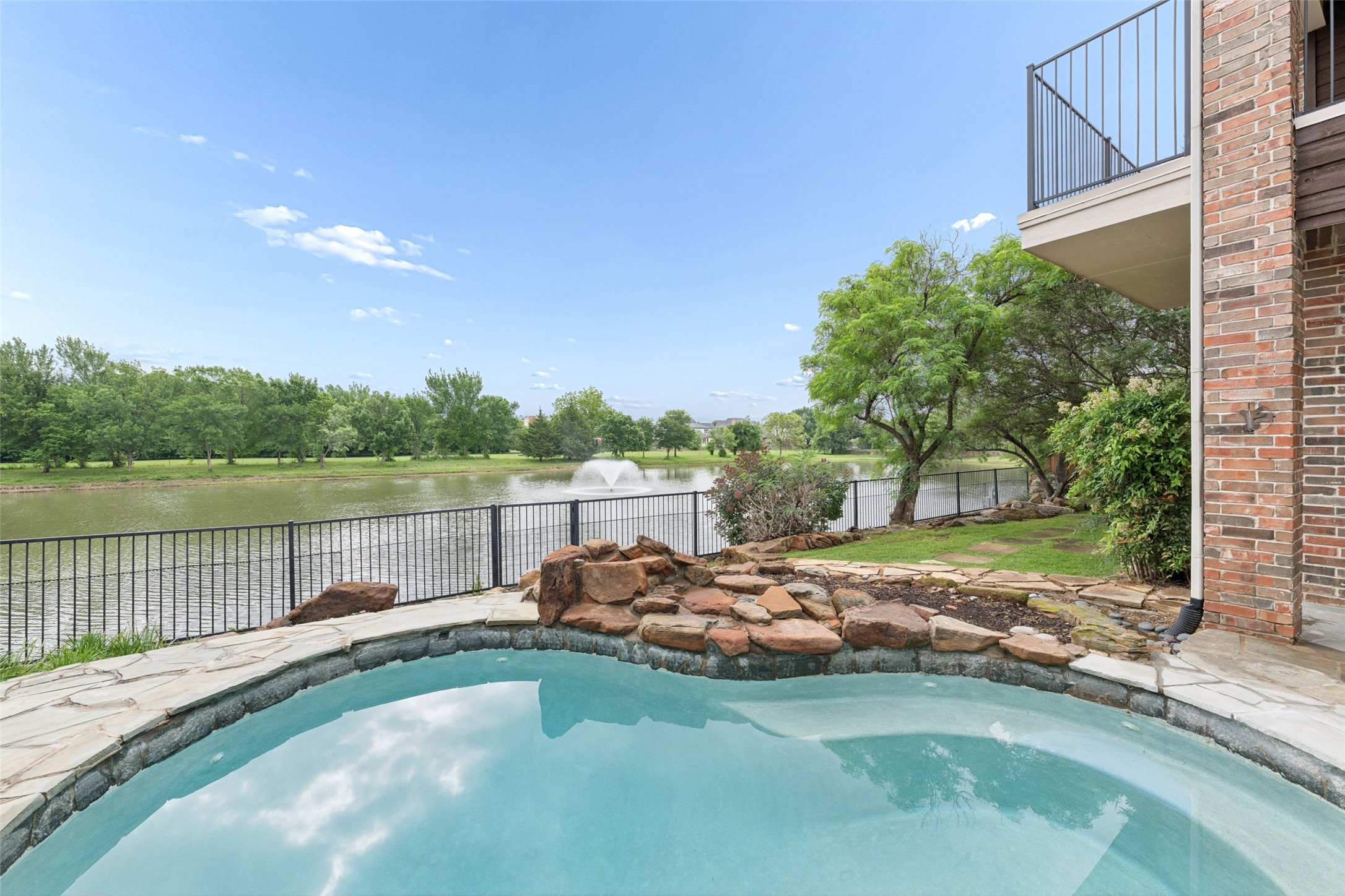 712 Castle Creek Drive Coppell TX 75019