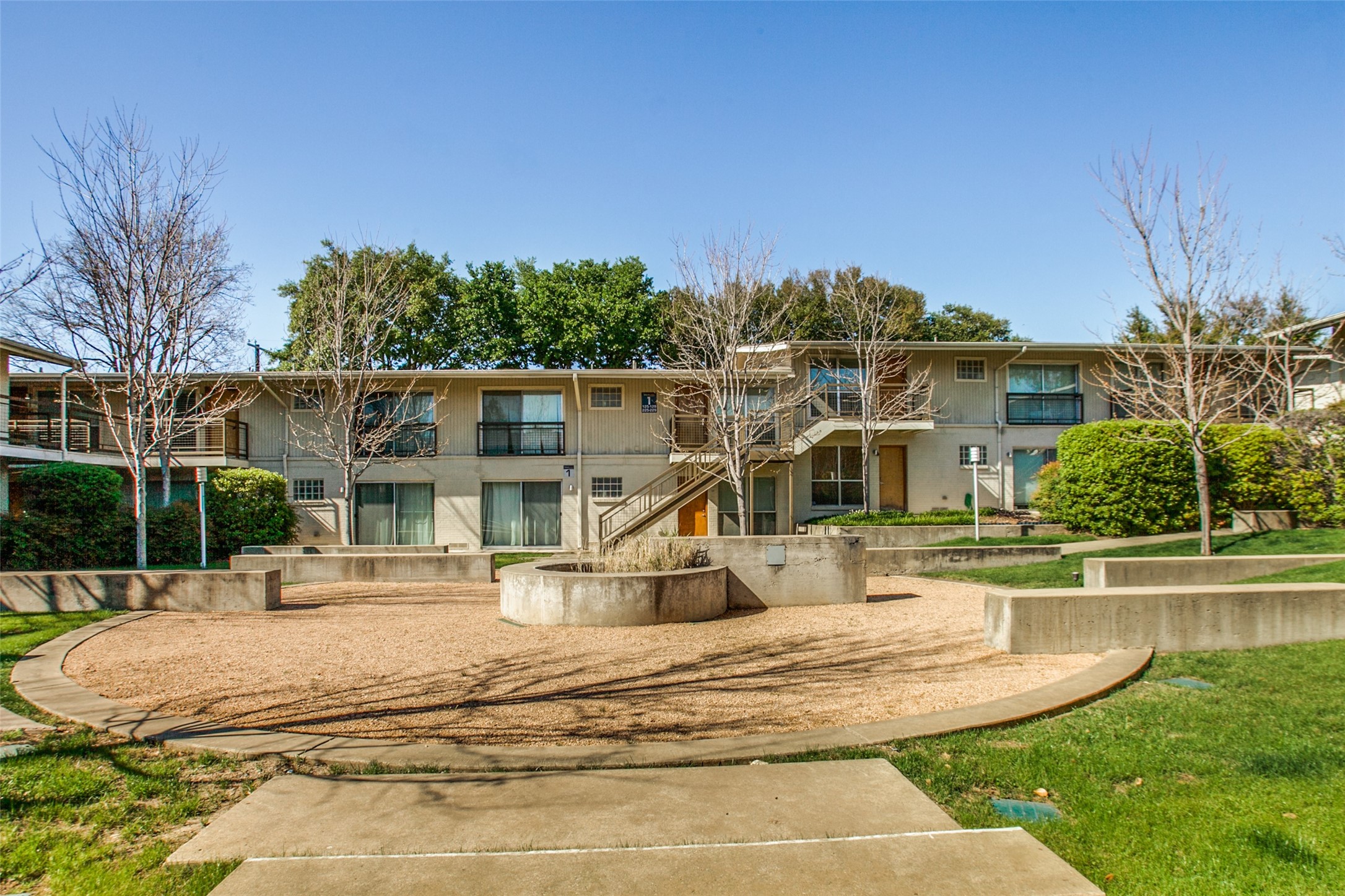 4616 W Lovers Lane Dallas TX 75209