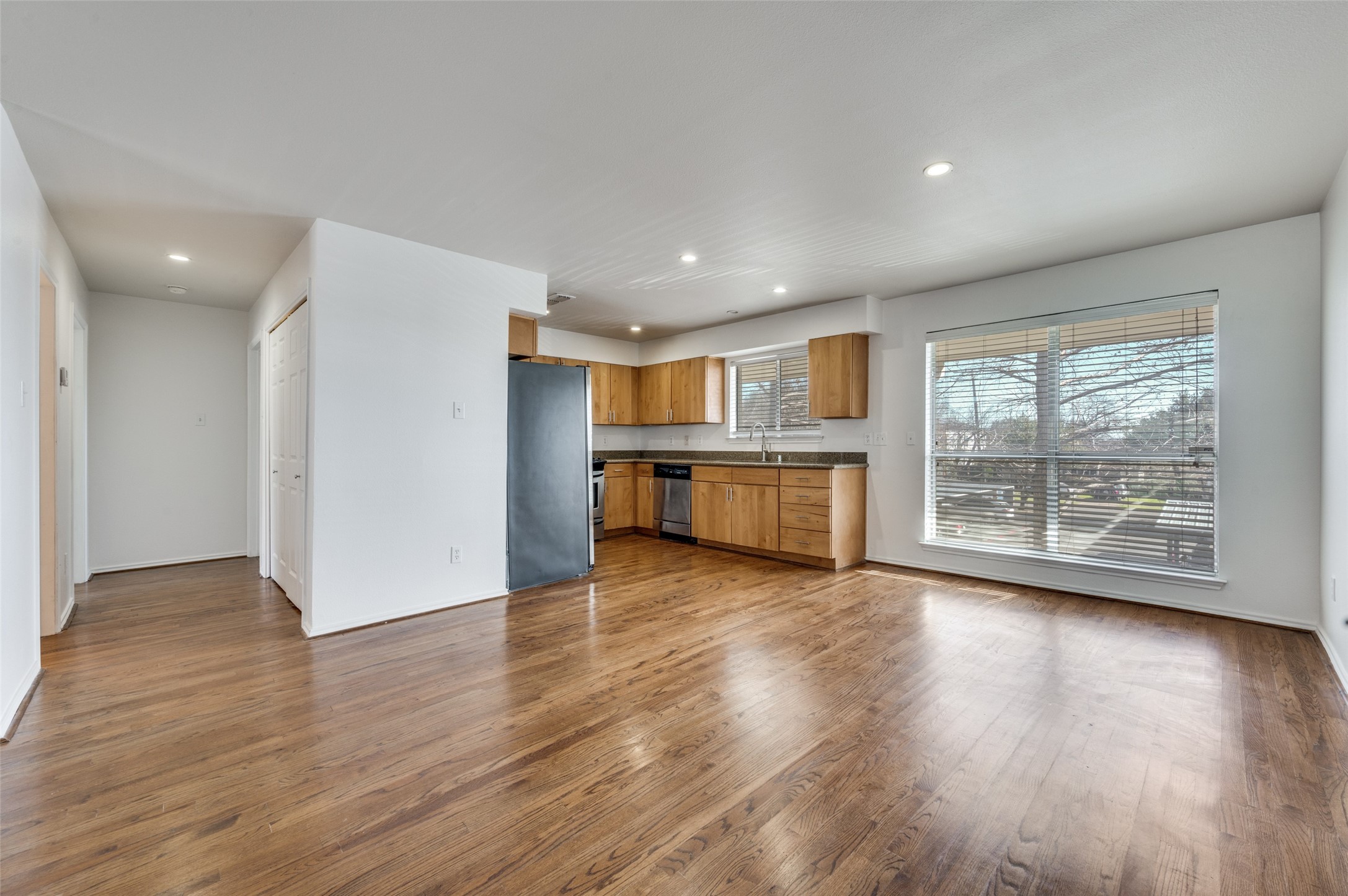 4616 W Lovers Lane Dallas TX 75209
