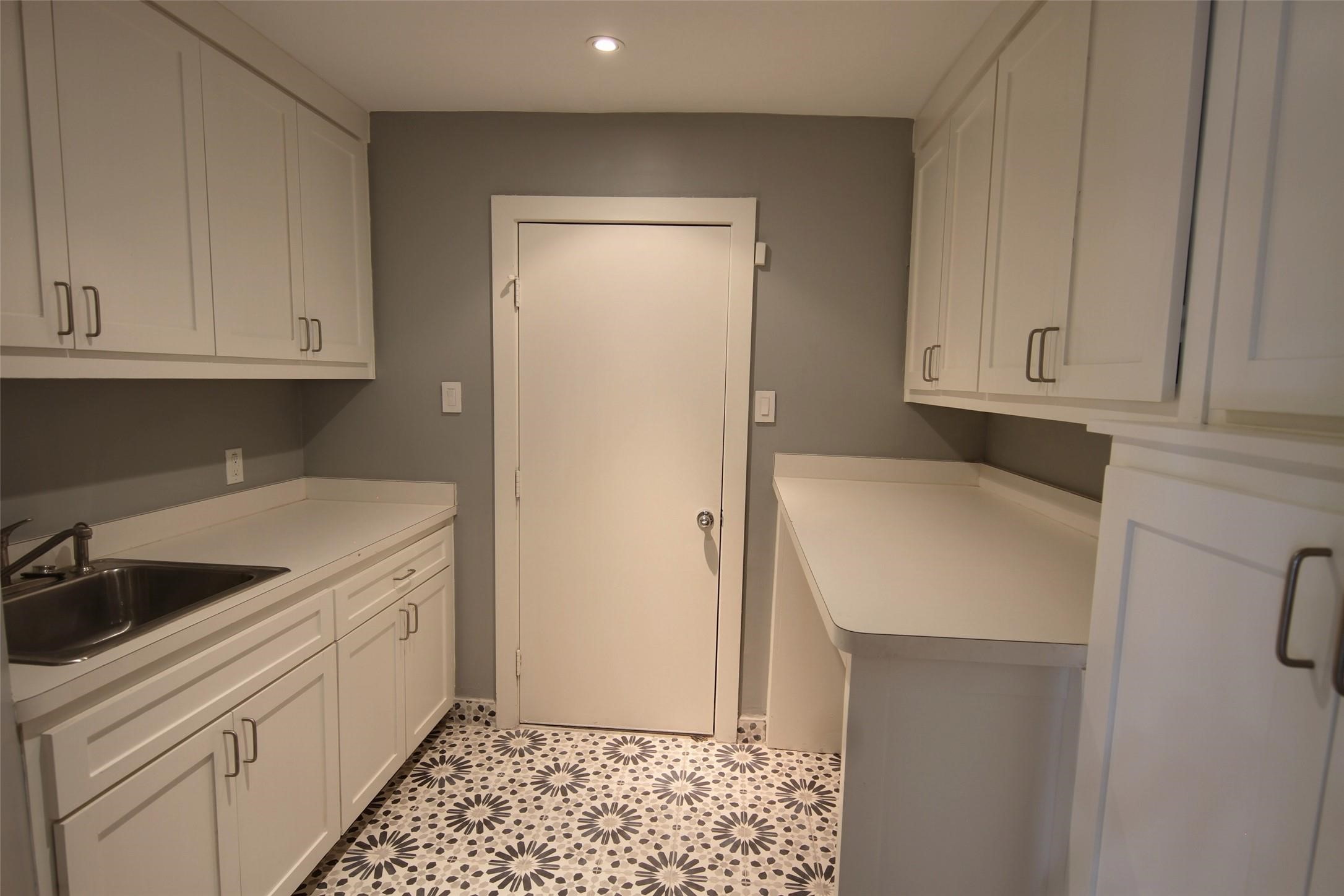 7614 Azalea Lane Dallas TX 75230