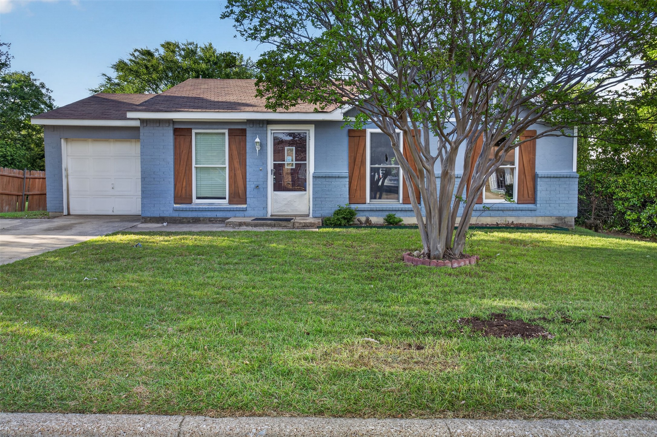 2219 Foxcroft Lane Arlington TX 76014
