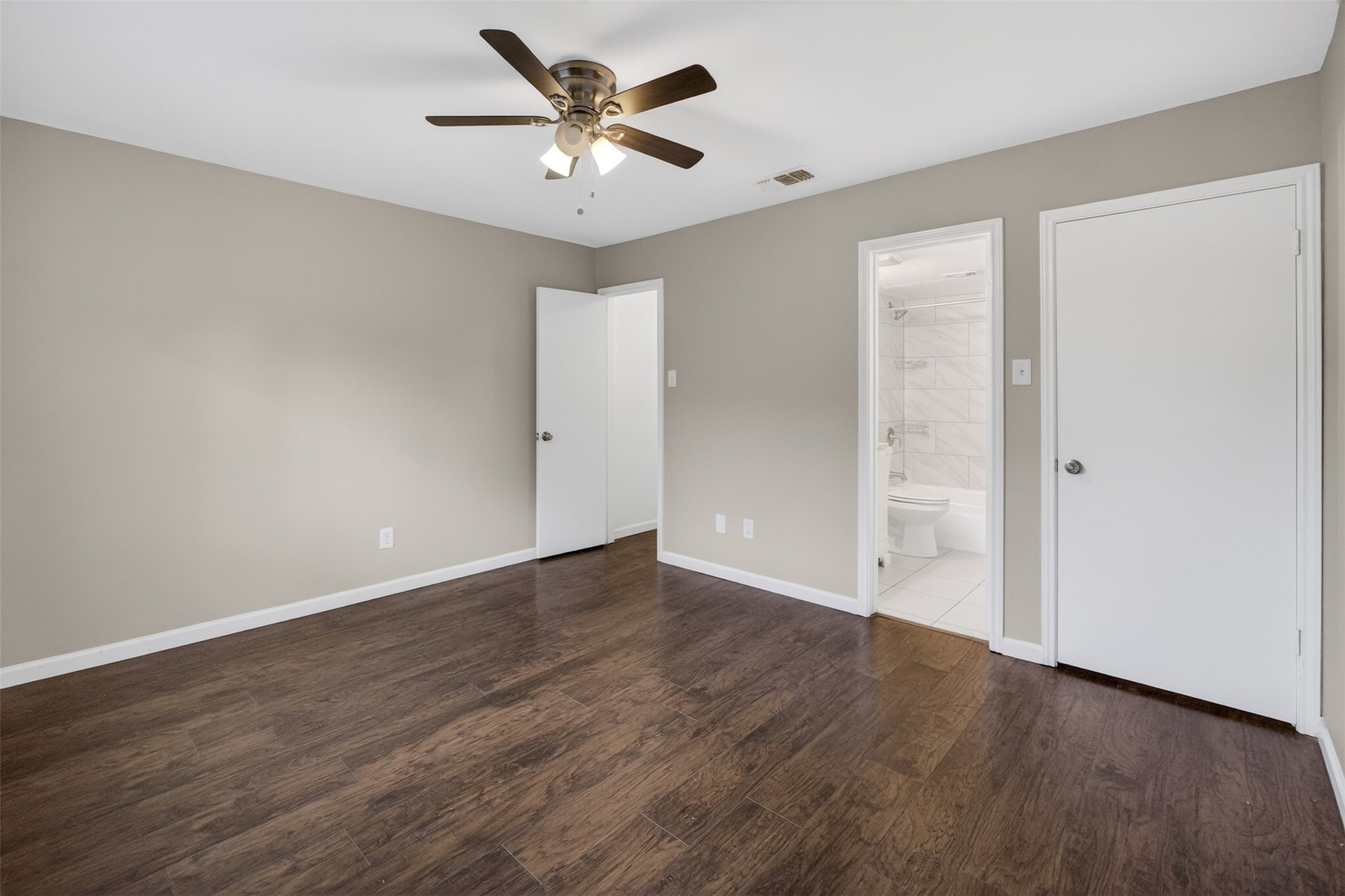 2219 Foxcroft Lane Arlington TX 76014