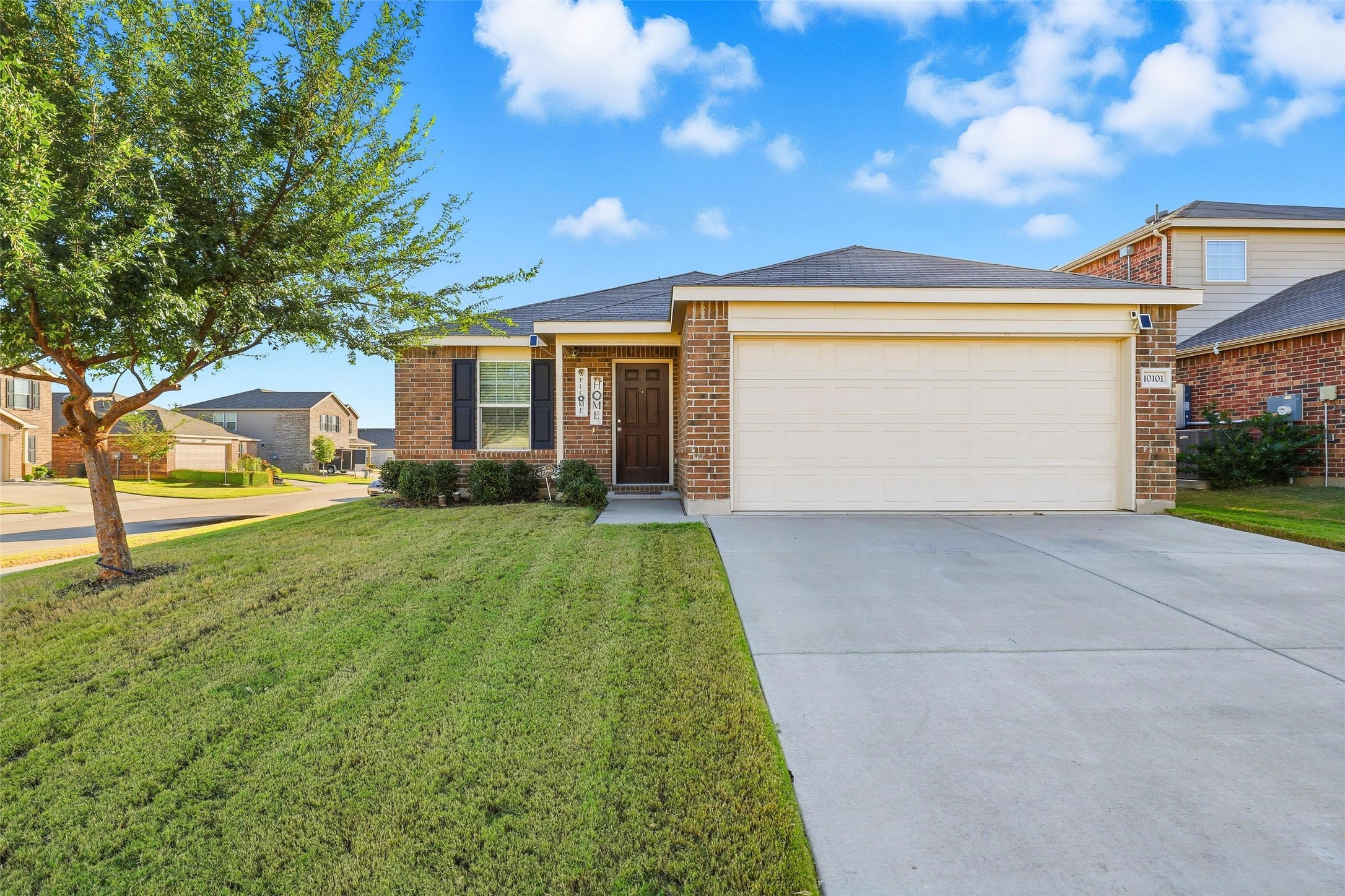 10101 Newtown Drive Fort Worth TX 76036