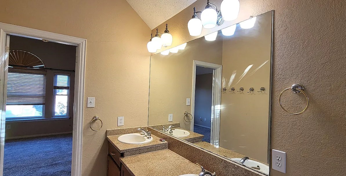 9807 Sunrise Court Irving TX 75063