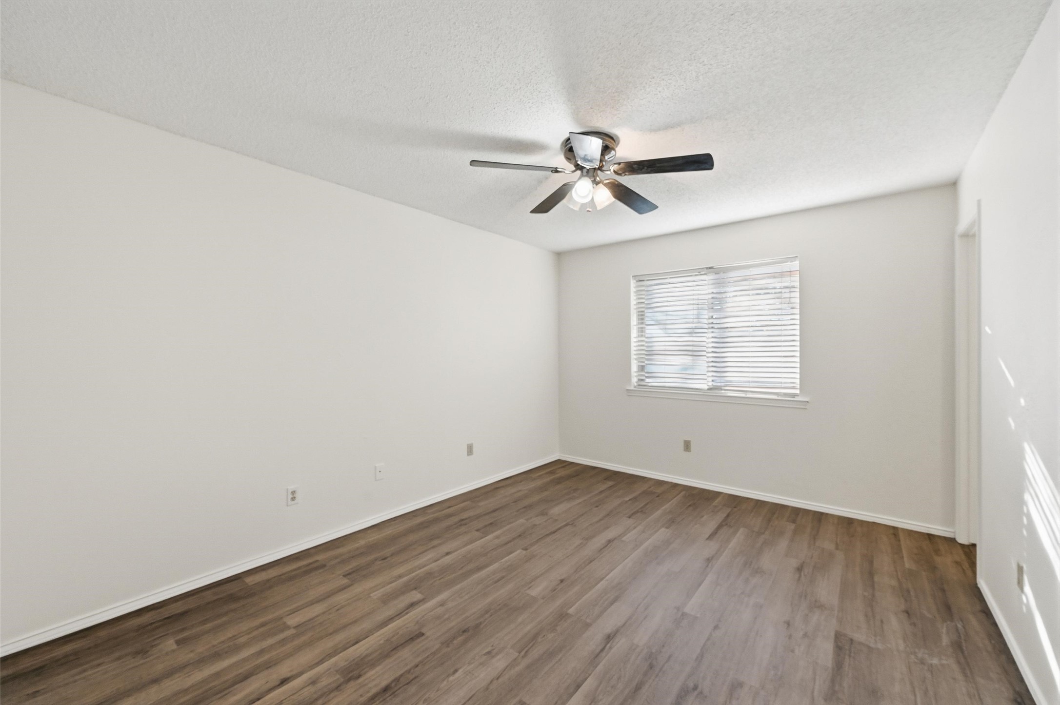 104 Mesa Drive Glenn Heights TX 75154