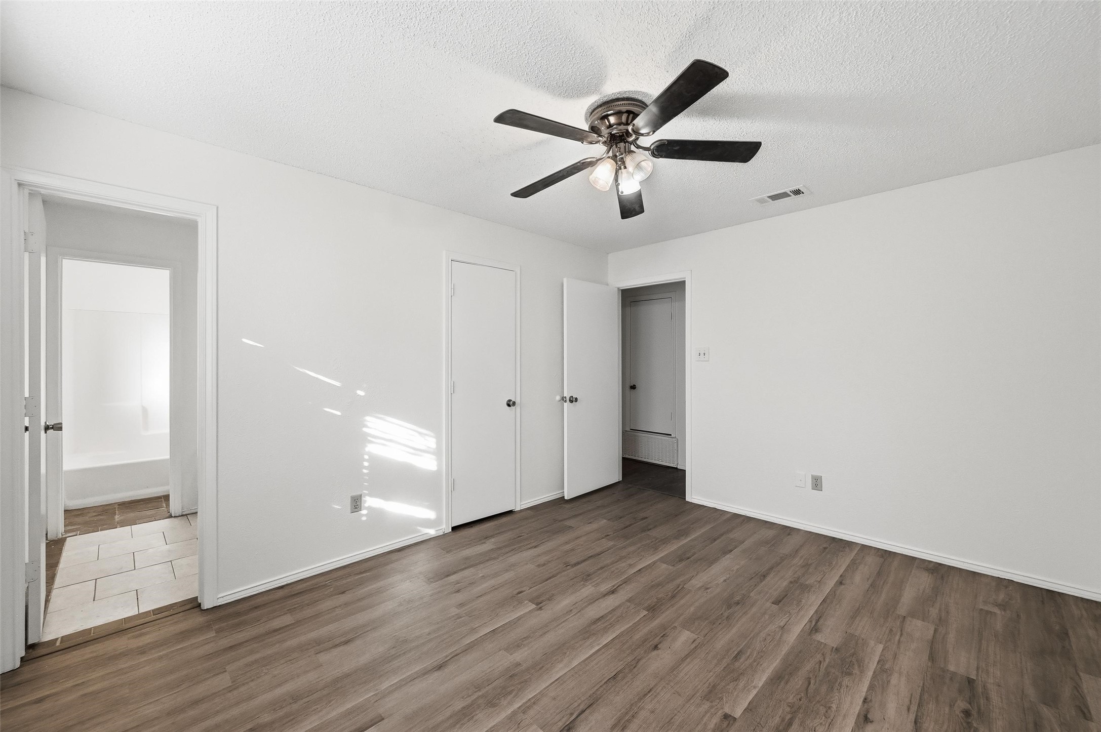 104 Mesa Drive Glenn Heights TX 75154