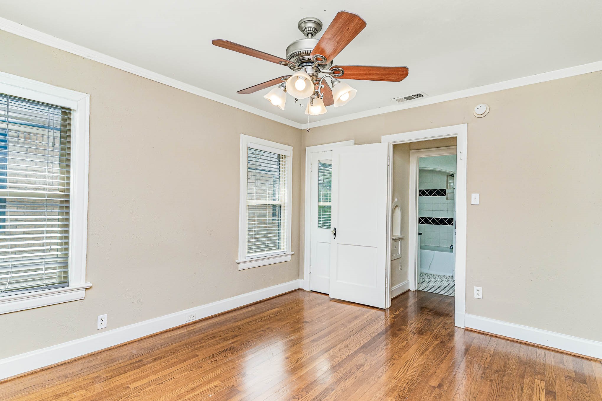 5926.5 La Vista Drive Dallas TX 75206