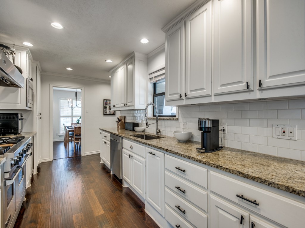 3709 Peter Pan Drive Dallas TX 75229