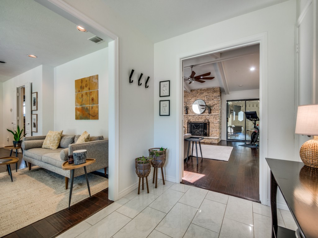 3709 Peter Pan Drive Dallas TX 75229