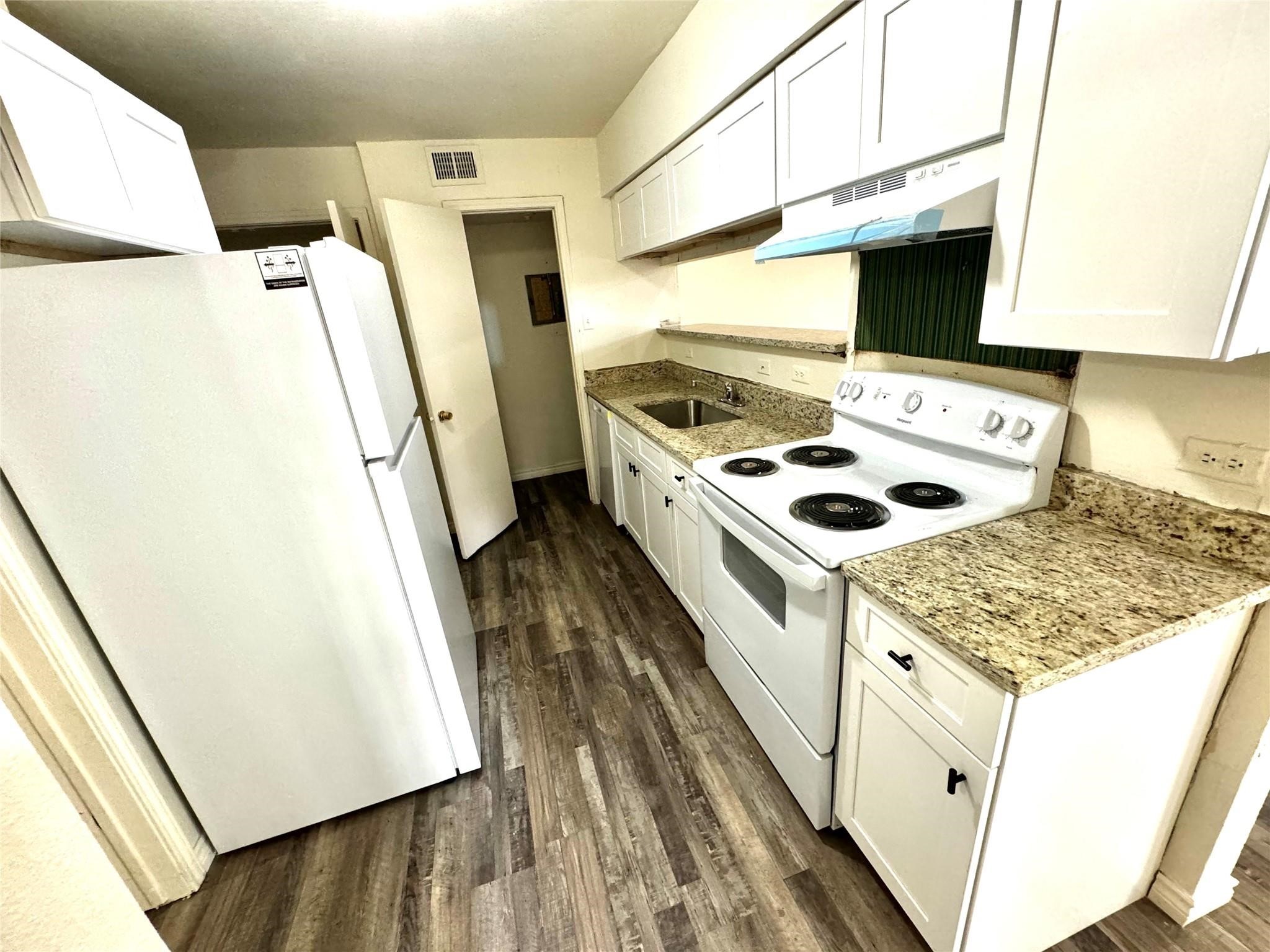 3524 Buckingham Garland TX 75042