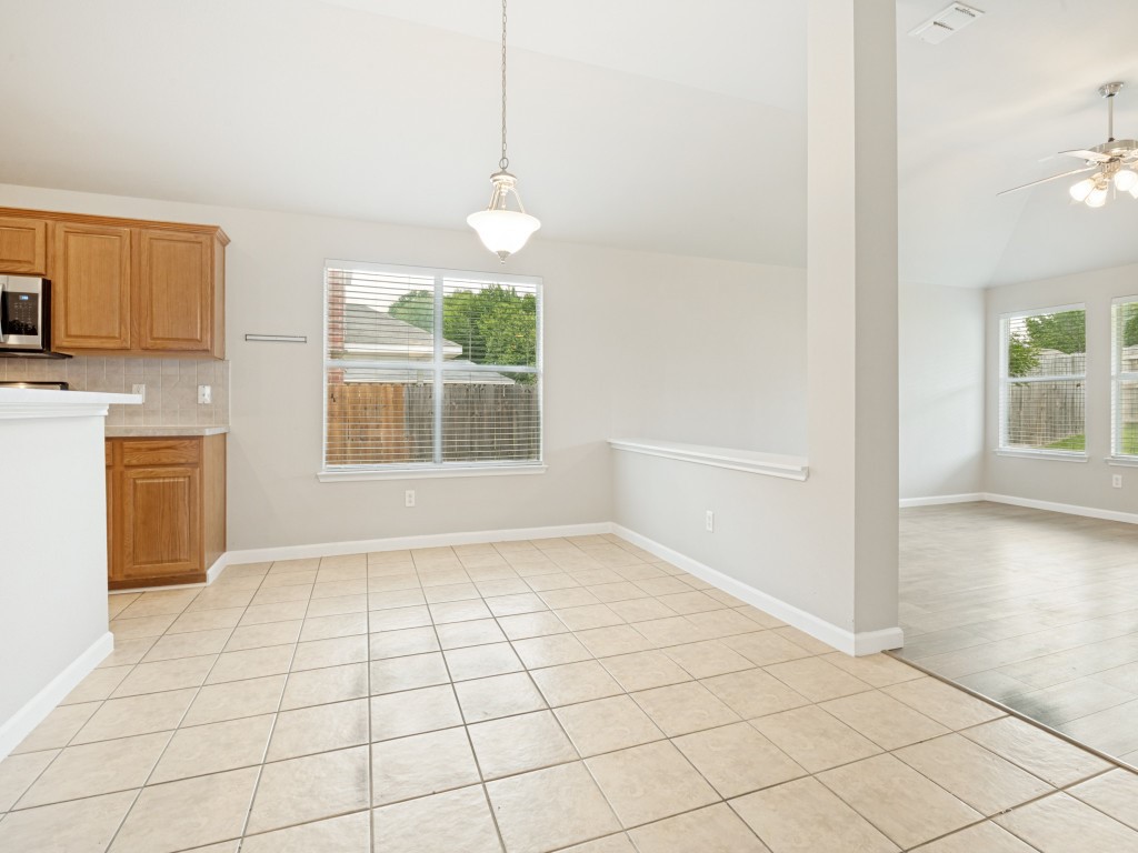 3247 Yeltes Grand Prairie TX 75054