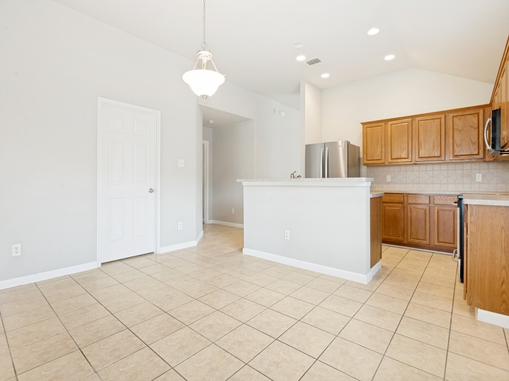 3247 Yeltes Grand Prairie TX 75054