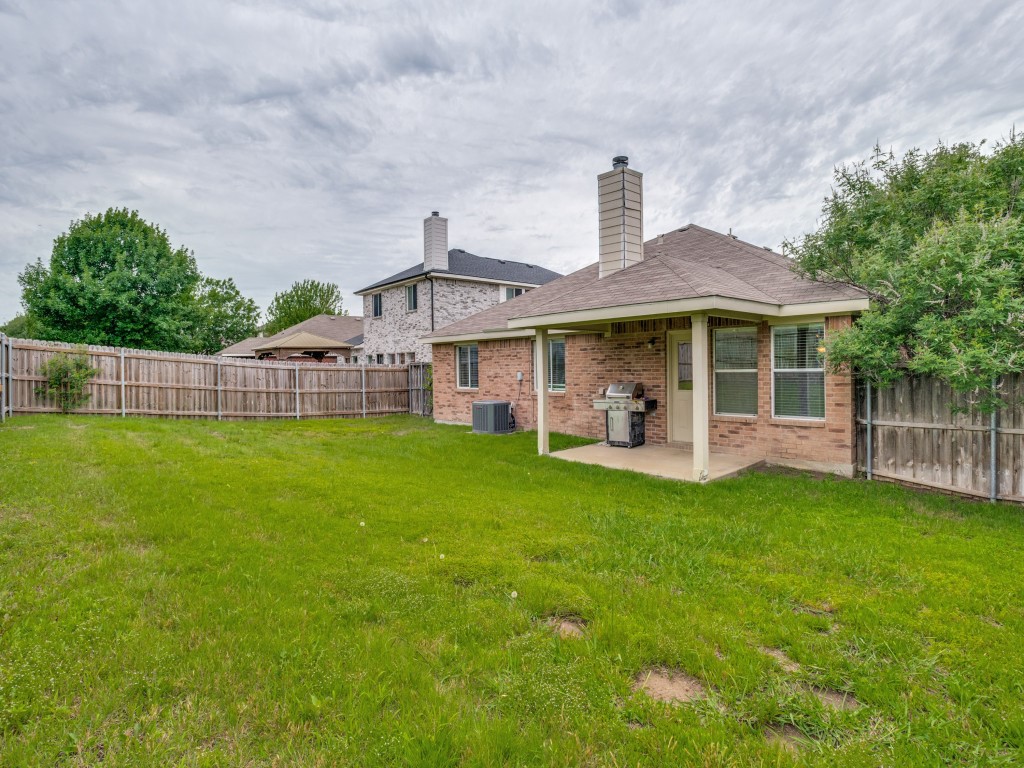 3247 Yeltes Grand Prairie TX 75054