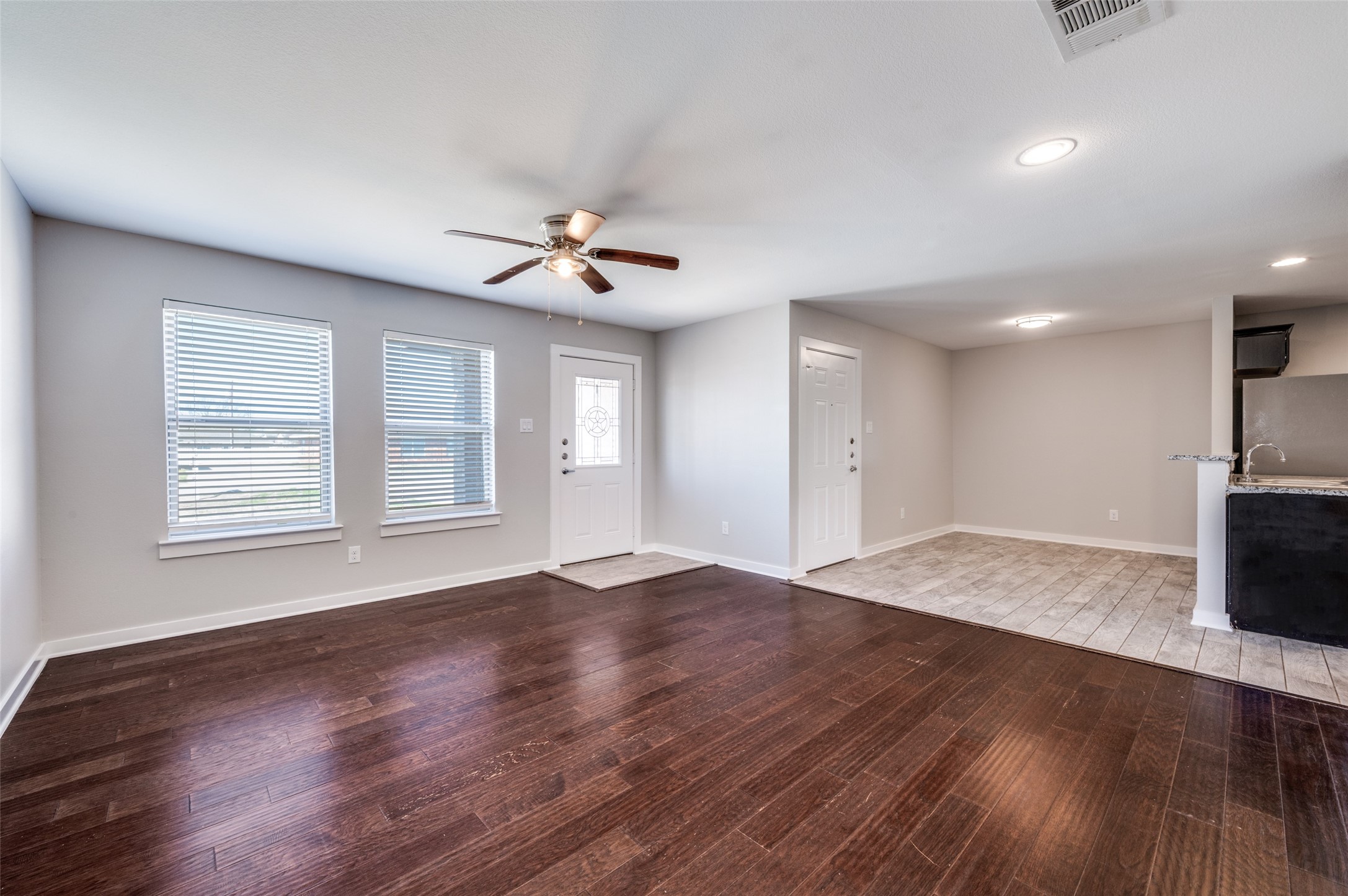 612 N 6th Gunter TX 75058