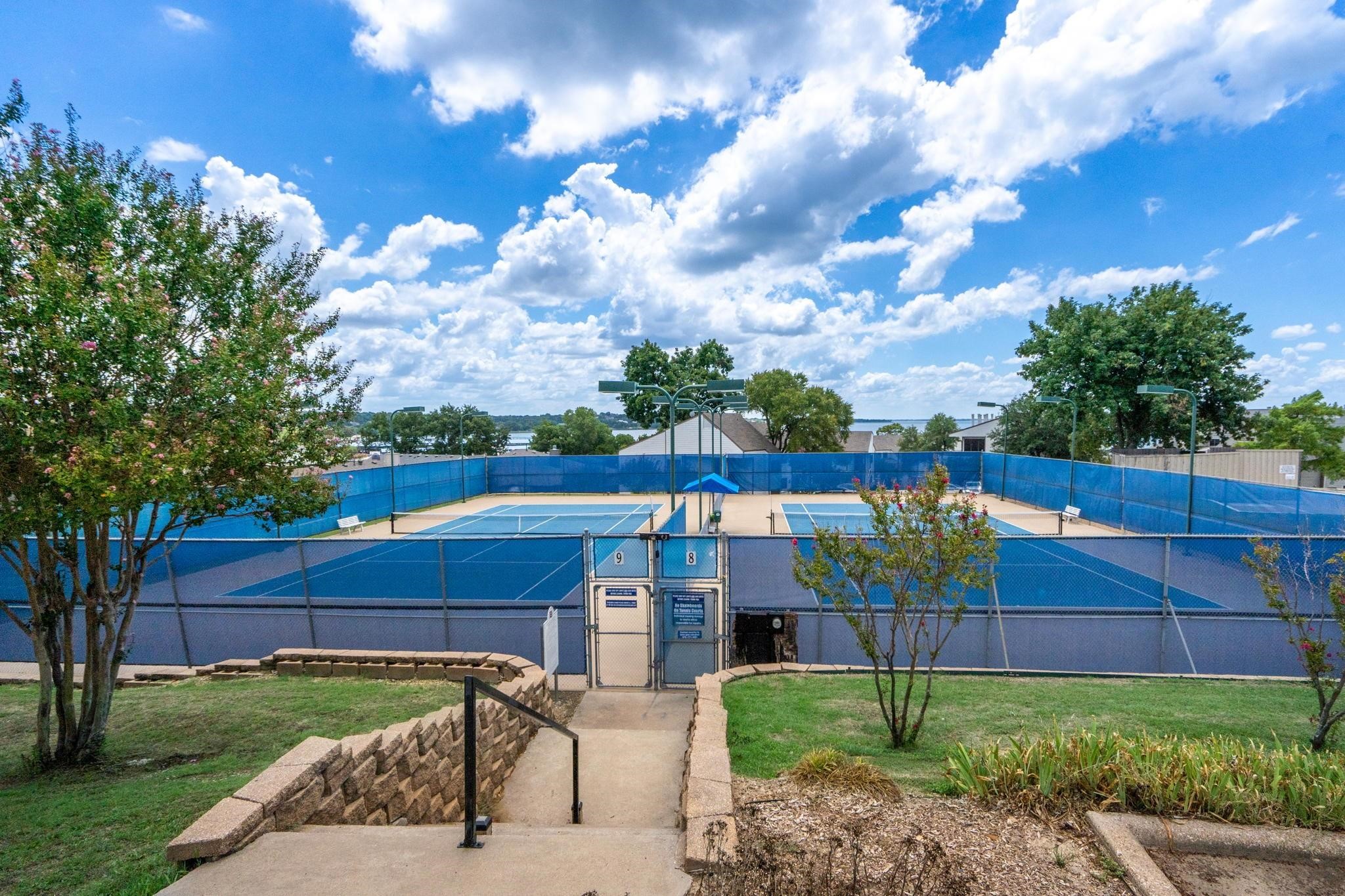 438 Yacht Club Drive Rockwall TX 75032