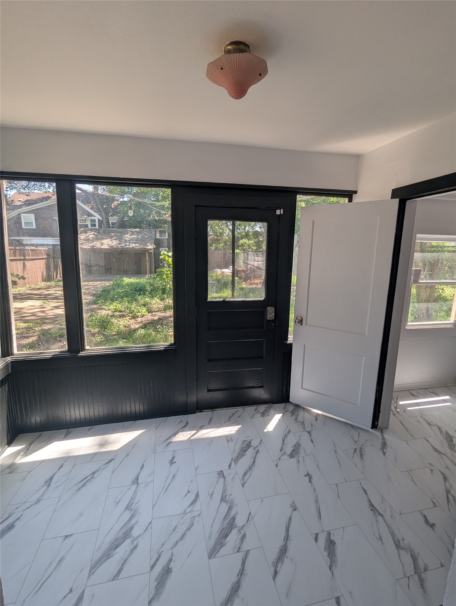 4526 Reiger Avenue Dallas TX 75246