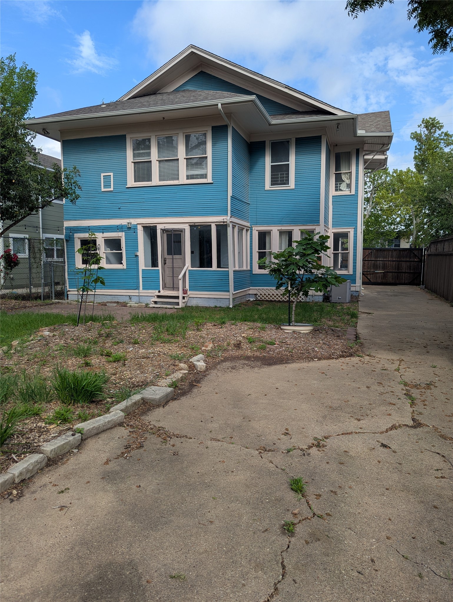 4526 Reiger Avenue Dallas TX 75246