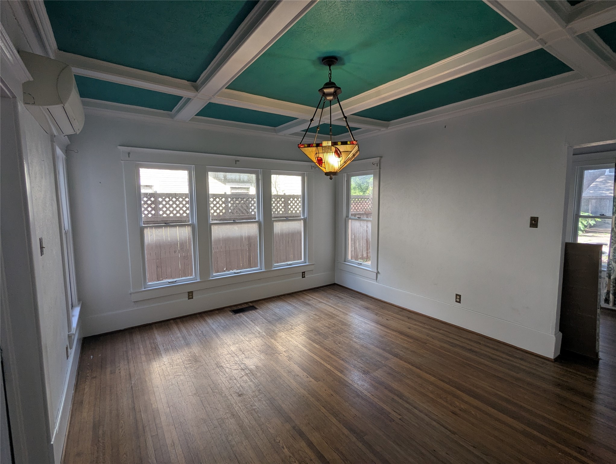 4526 Reiger Avenue Dallas TX 75246