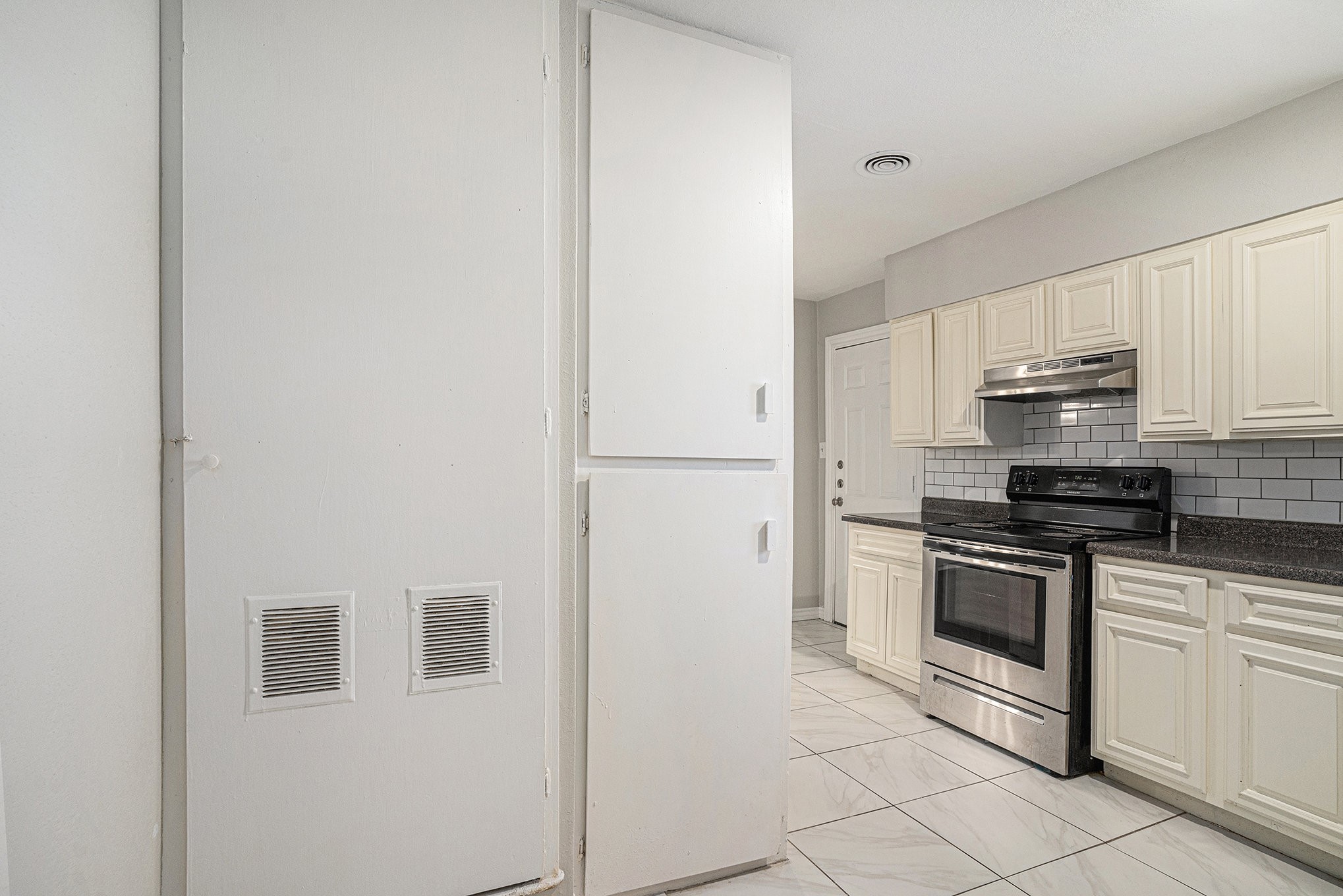 2009 Cloverdale Street Arlington TX 76010