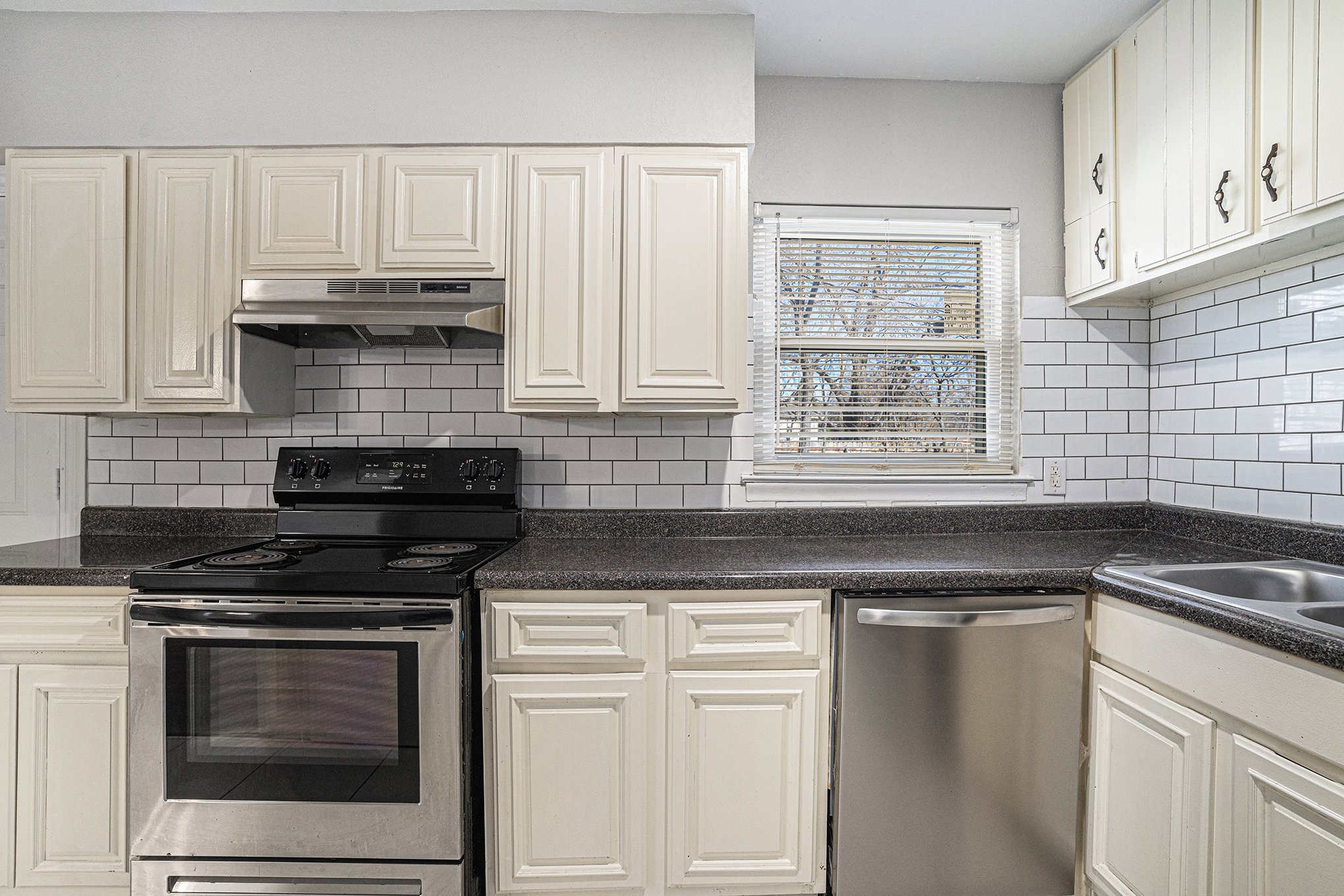 2009 Cloverdale Street Arlington TX 76010