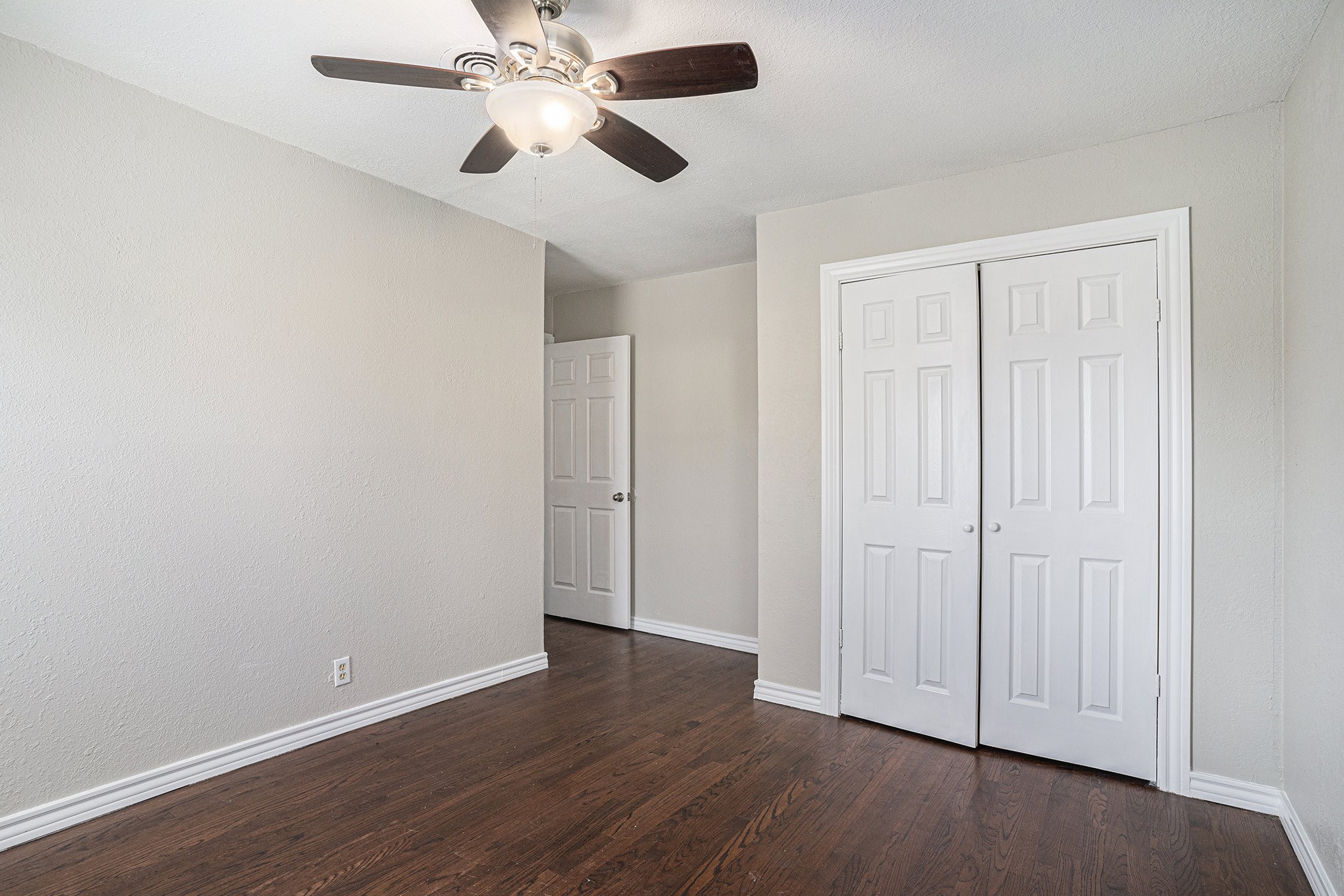 2009 Cloverdale Street Arlington TX 76010