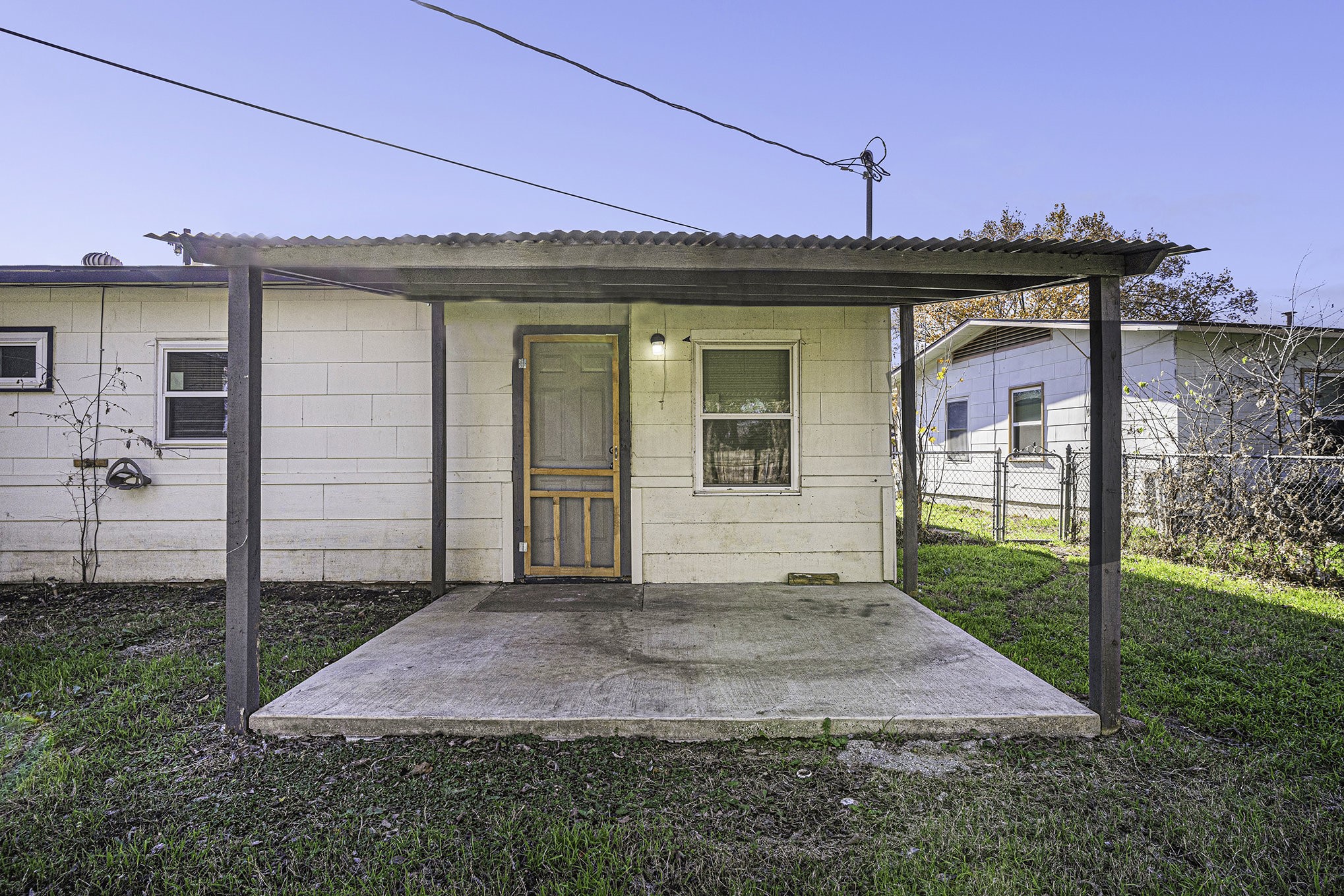 2009 Cloverdale Street Arlington TX 76010