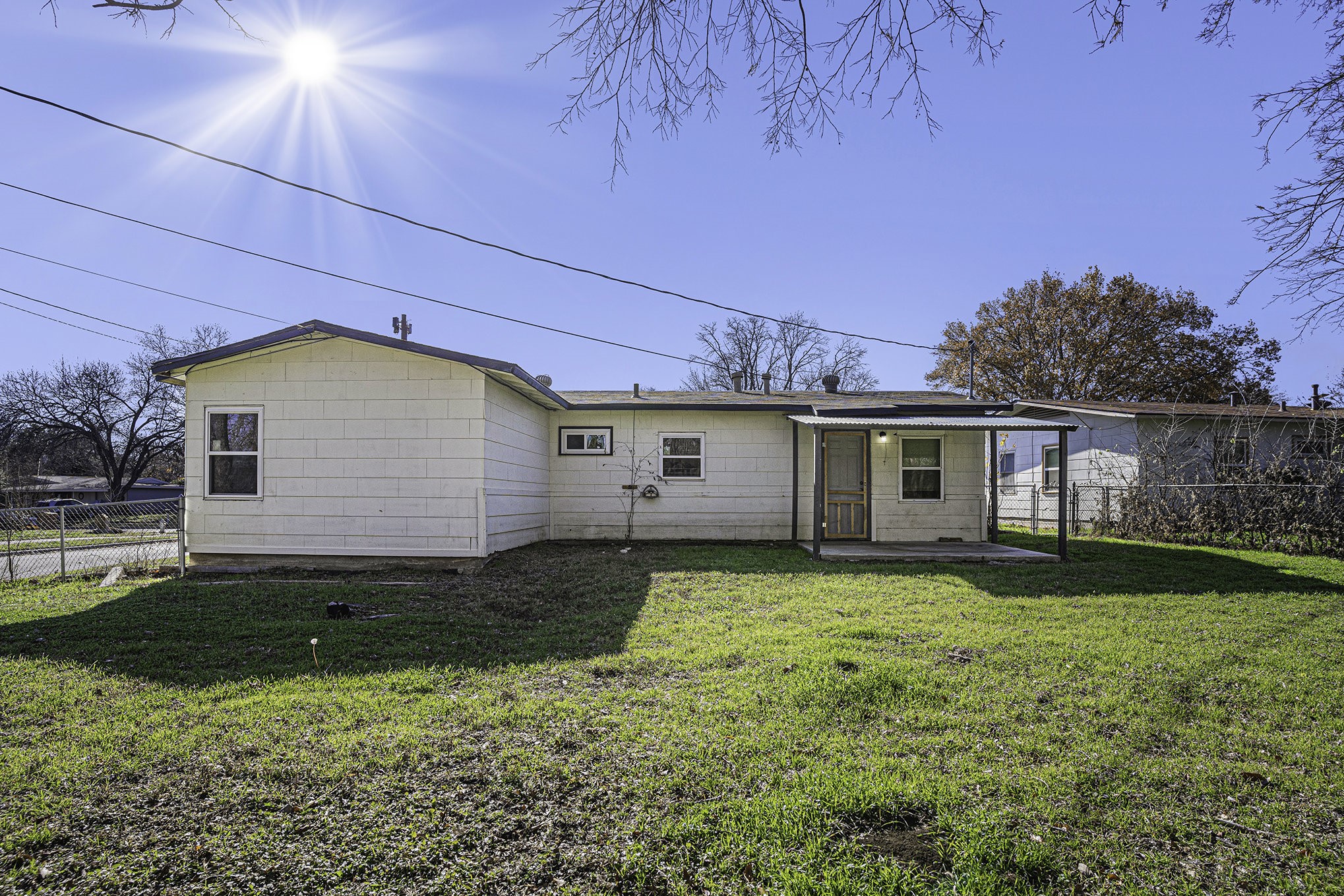 2009 Cloverdale Street Arlington TX 76010