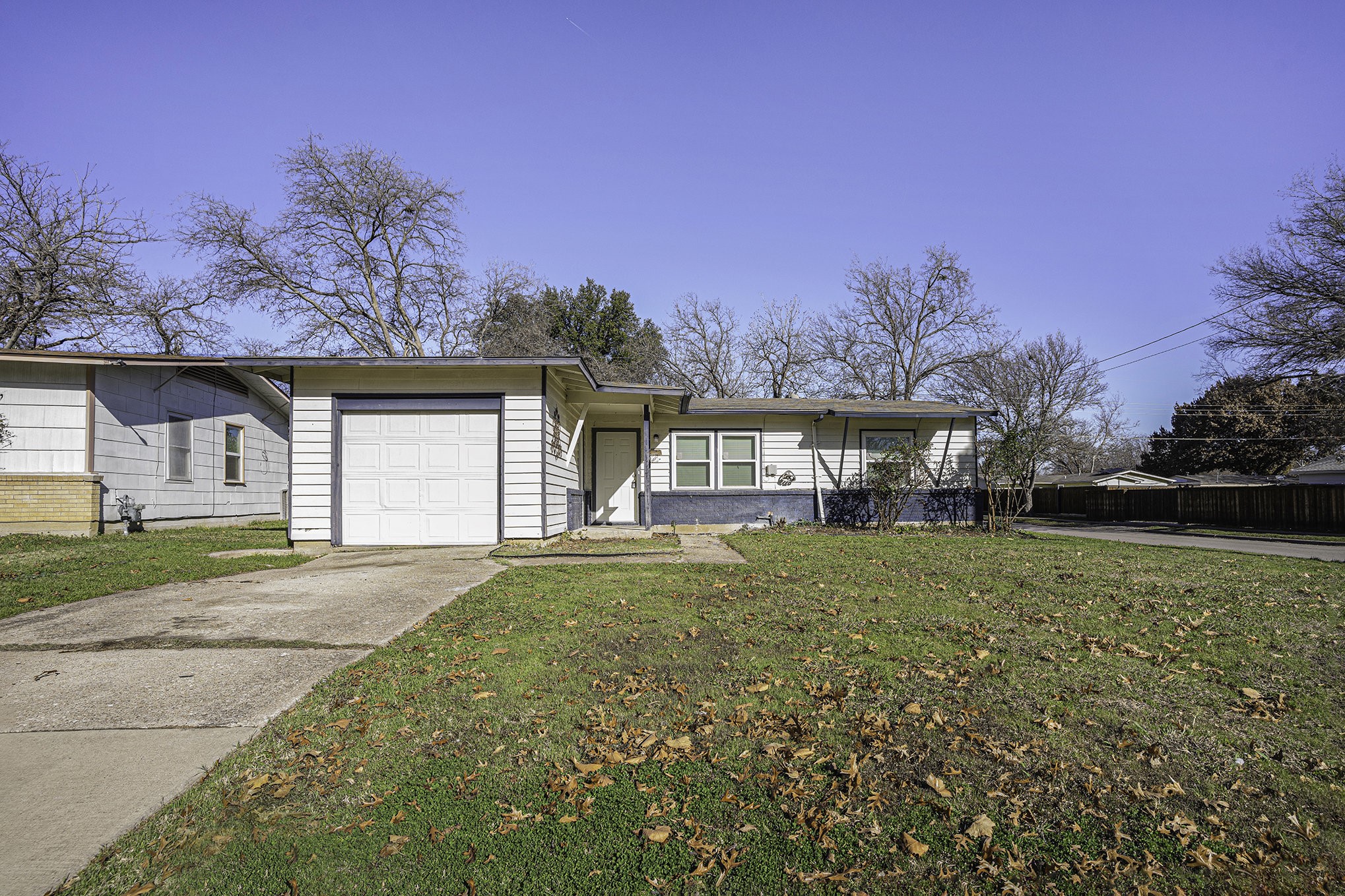 2009 Cloverdale Street Arlington TX 76010