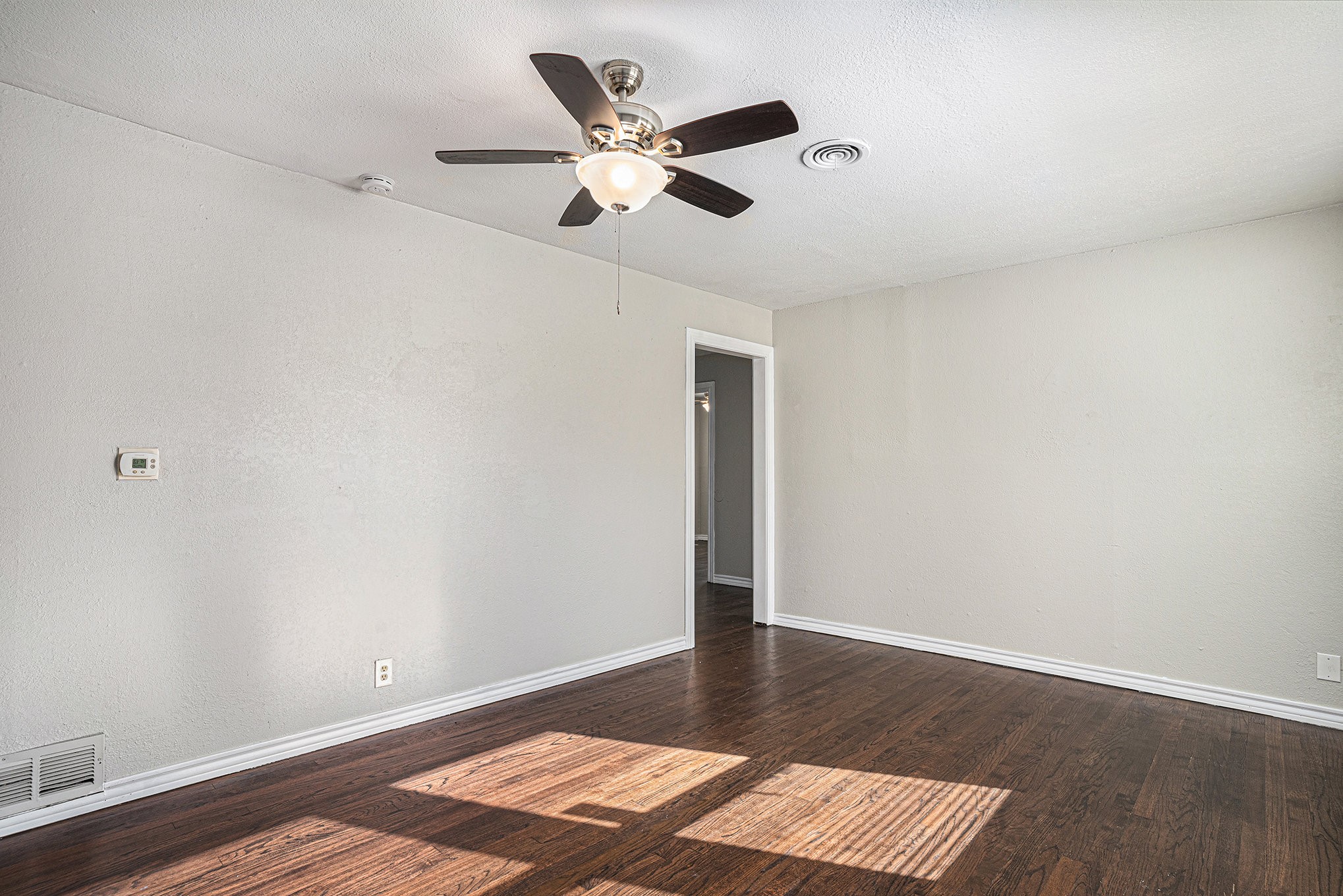 2009 Cloverdale Street Arlington TX 76010
