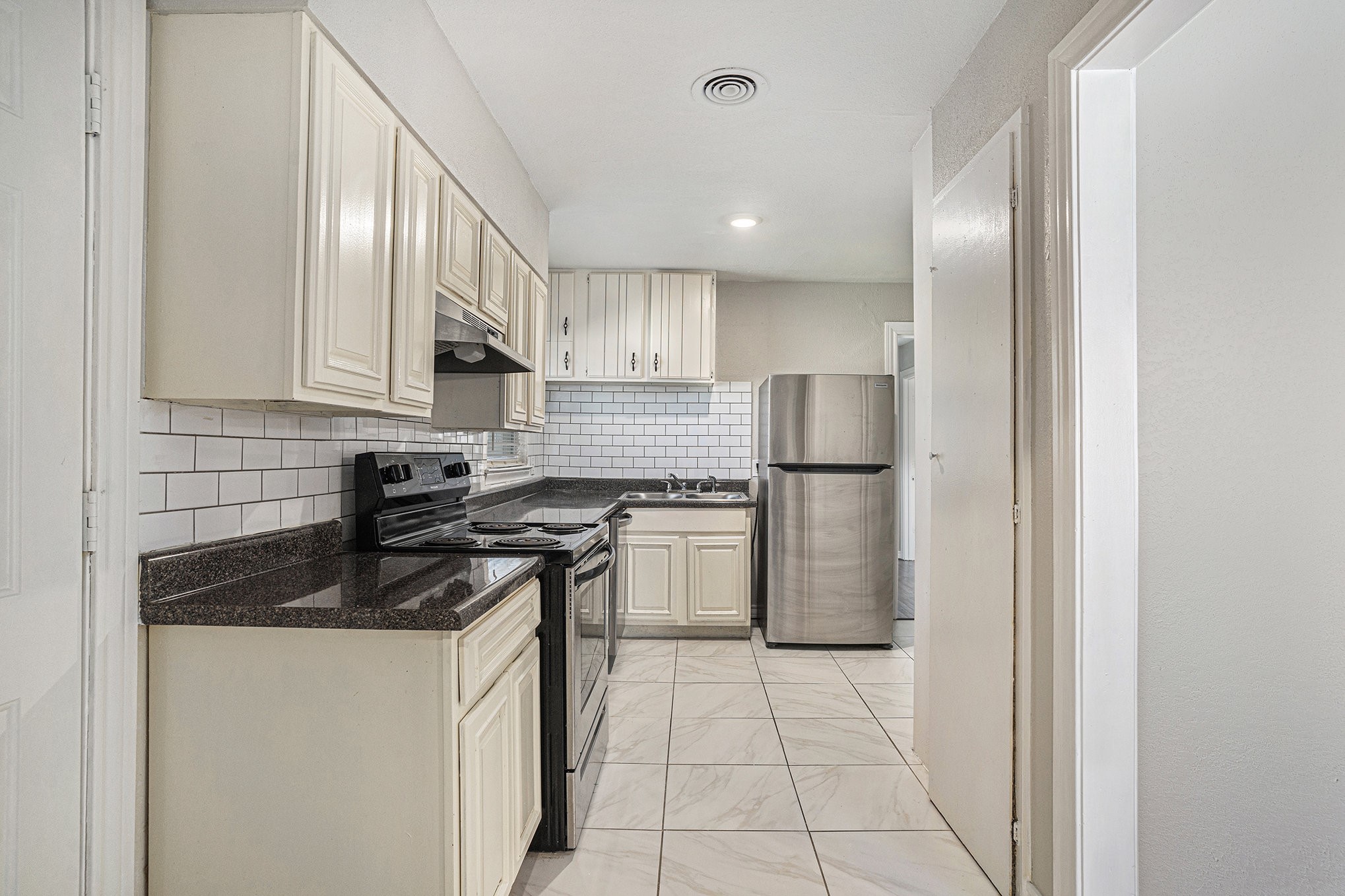 2009 Cloverdale Street Arlington TX 76010