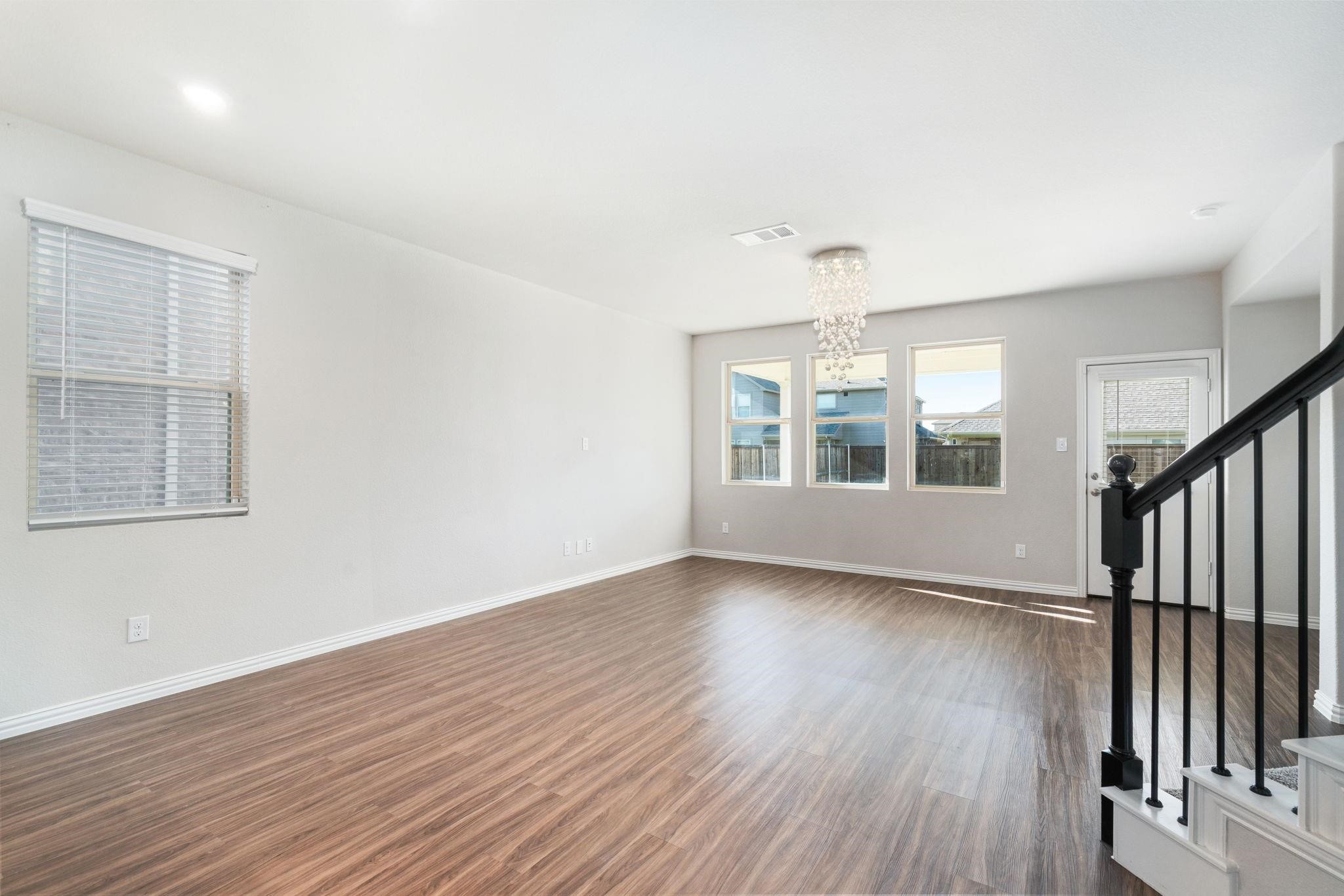 1820 Cinnamon Trail Aubrey TX 76227
