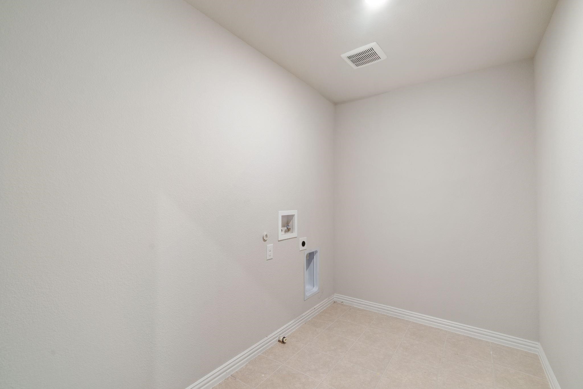 1820 Cinnamon Trail Aubrey TX 76227