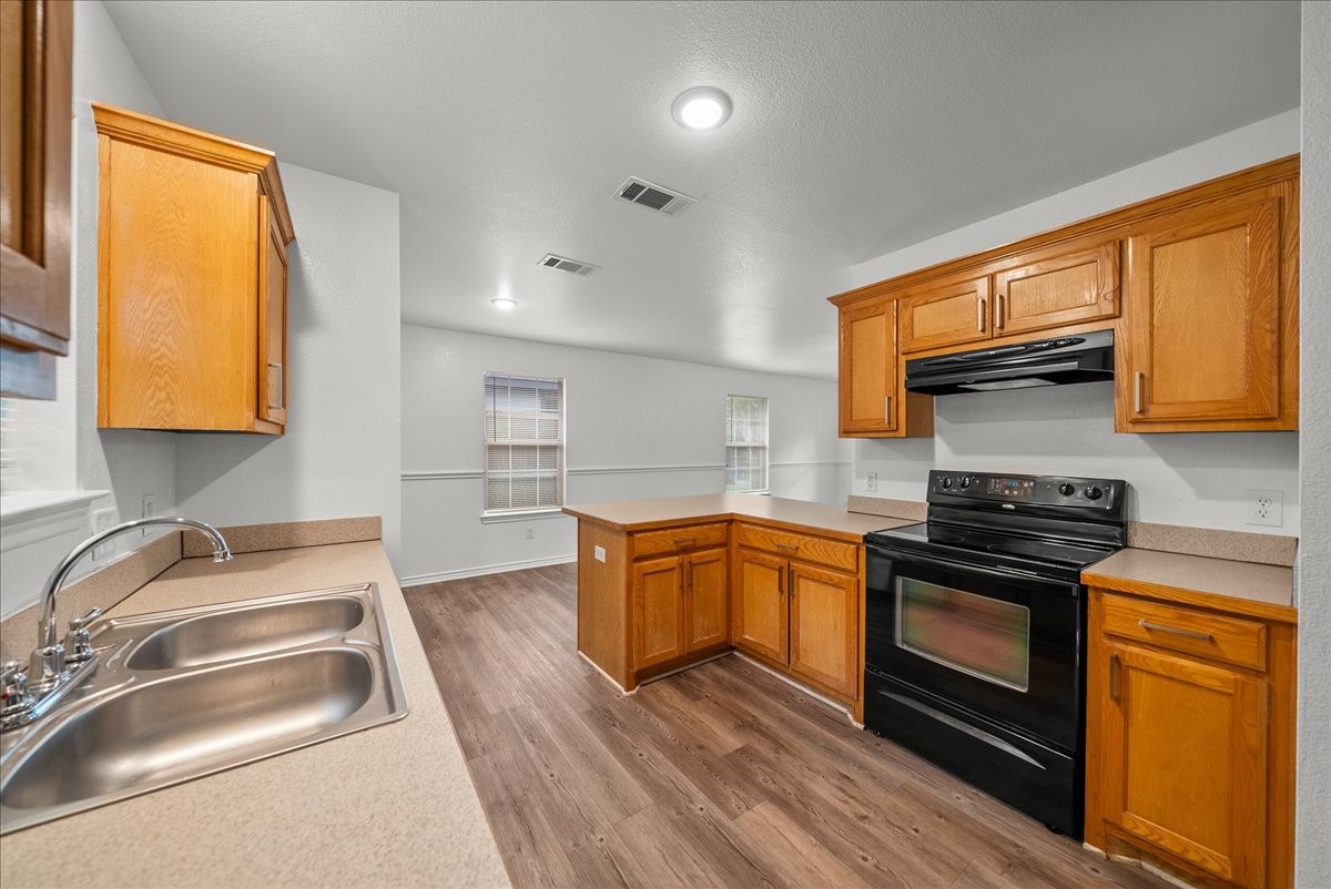 404 W Day Street Denison TX 75020