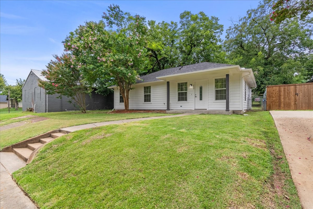 404 W Day Street Denison TX 75020