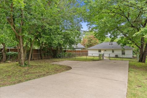 404 W Day Street Denison TX 75020