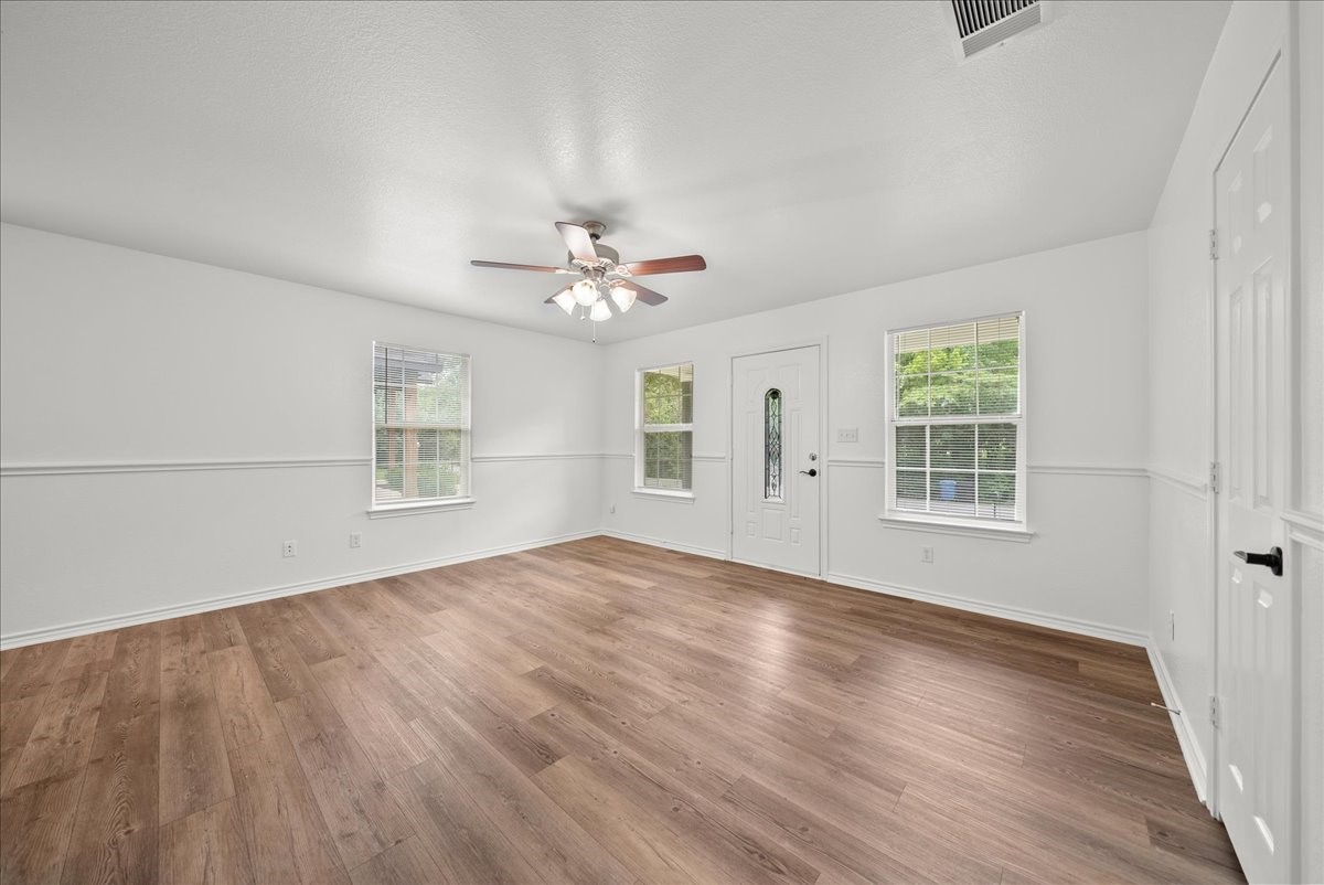404 W Day Street Denison TX 75020