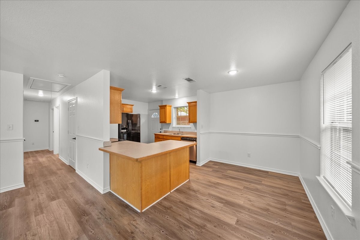 404 W Day Street Denison TX 75020