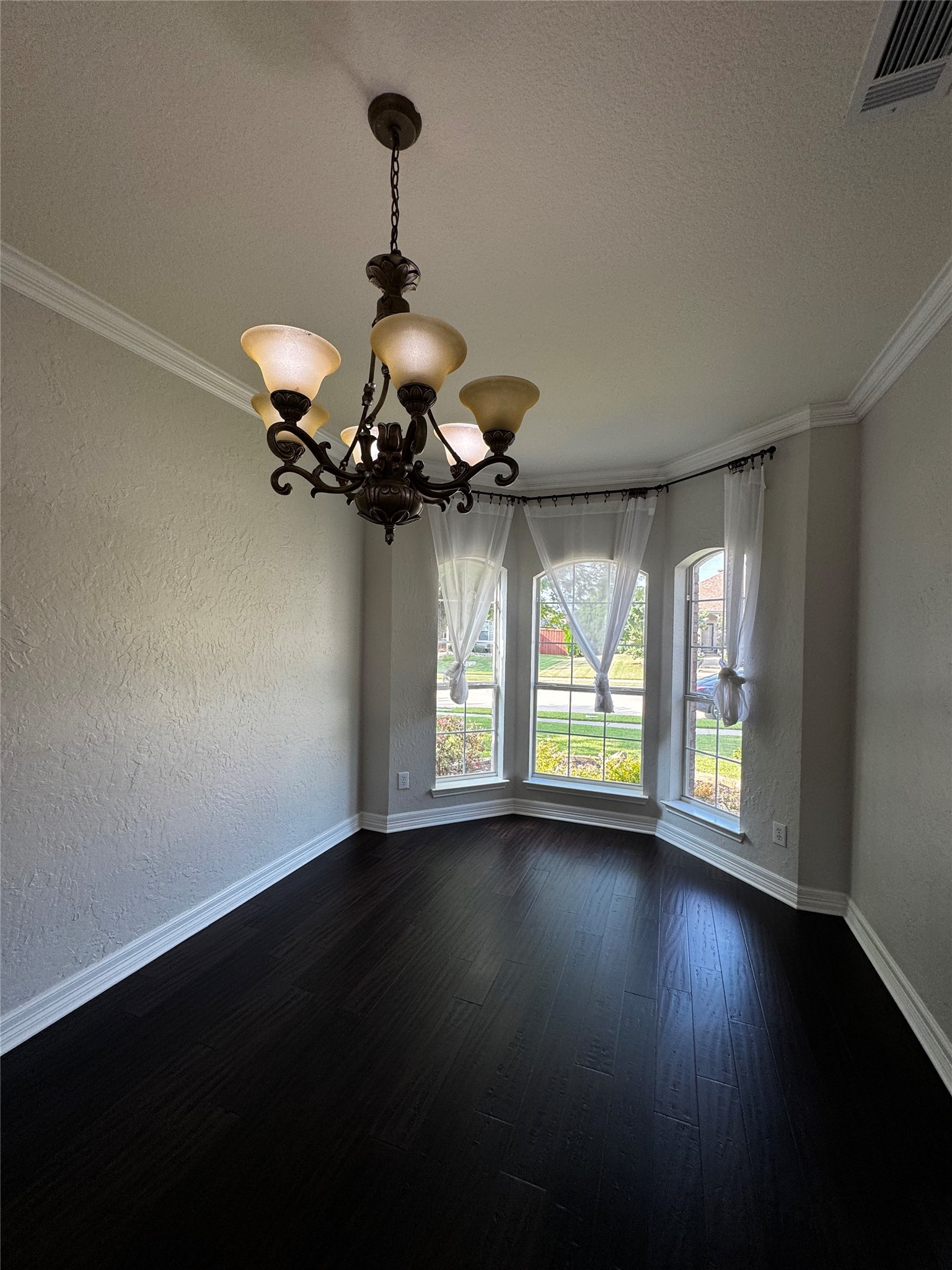 1519 Snow Trail Lewisville TX 75077