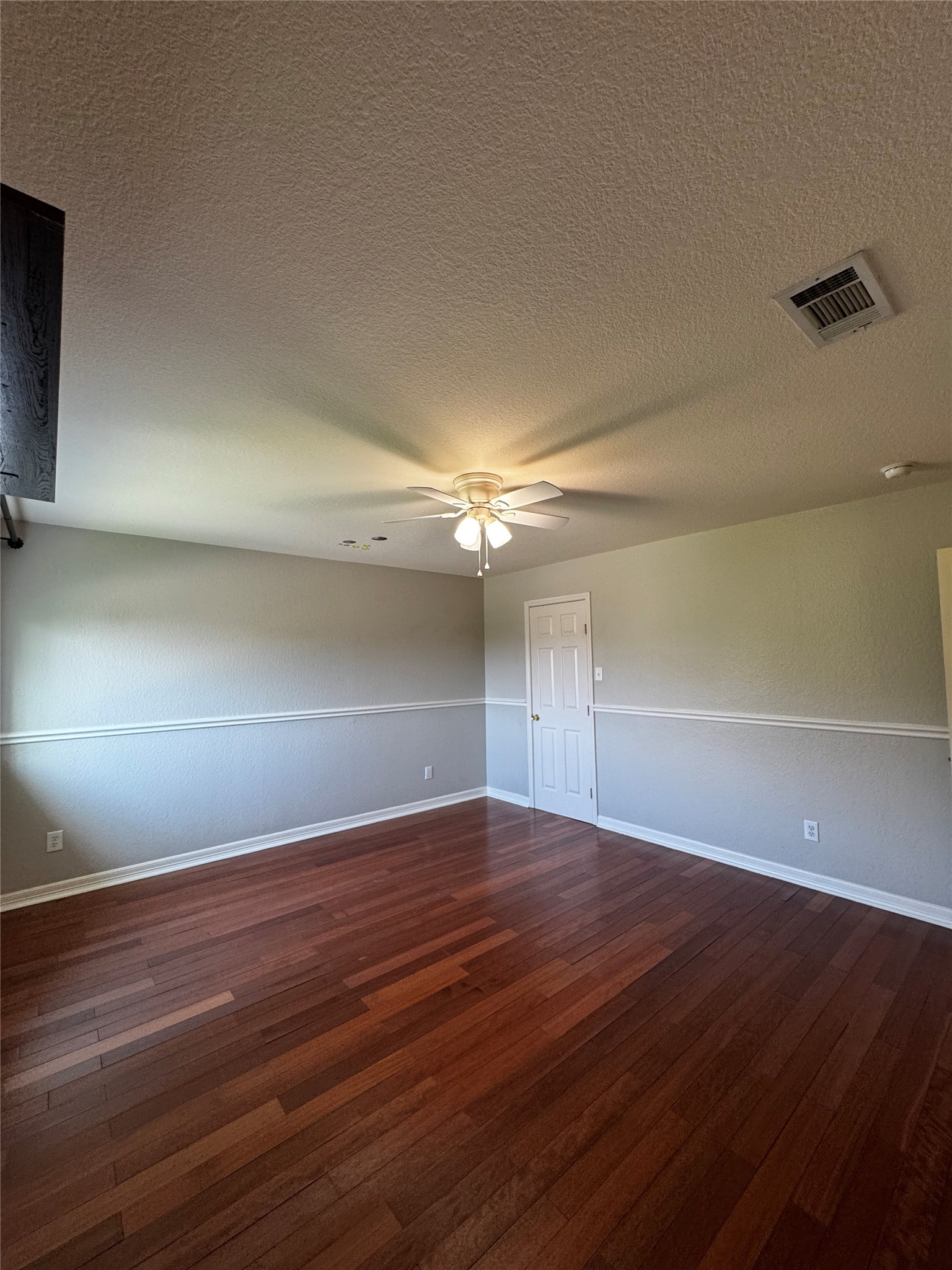 1519 Snow Trail Lewisville TX 75077