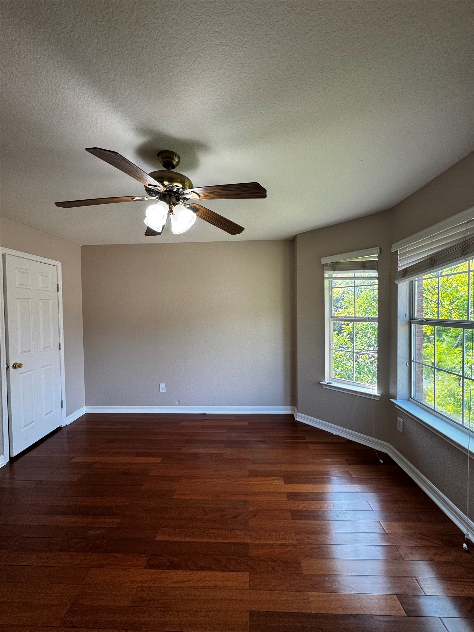 1519 Snow Trail Lewisville TX 75077