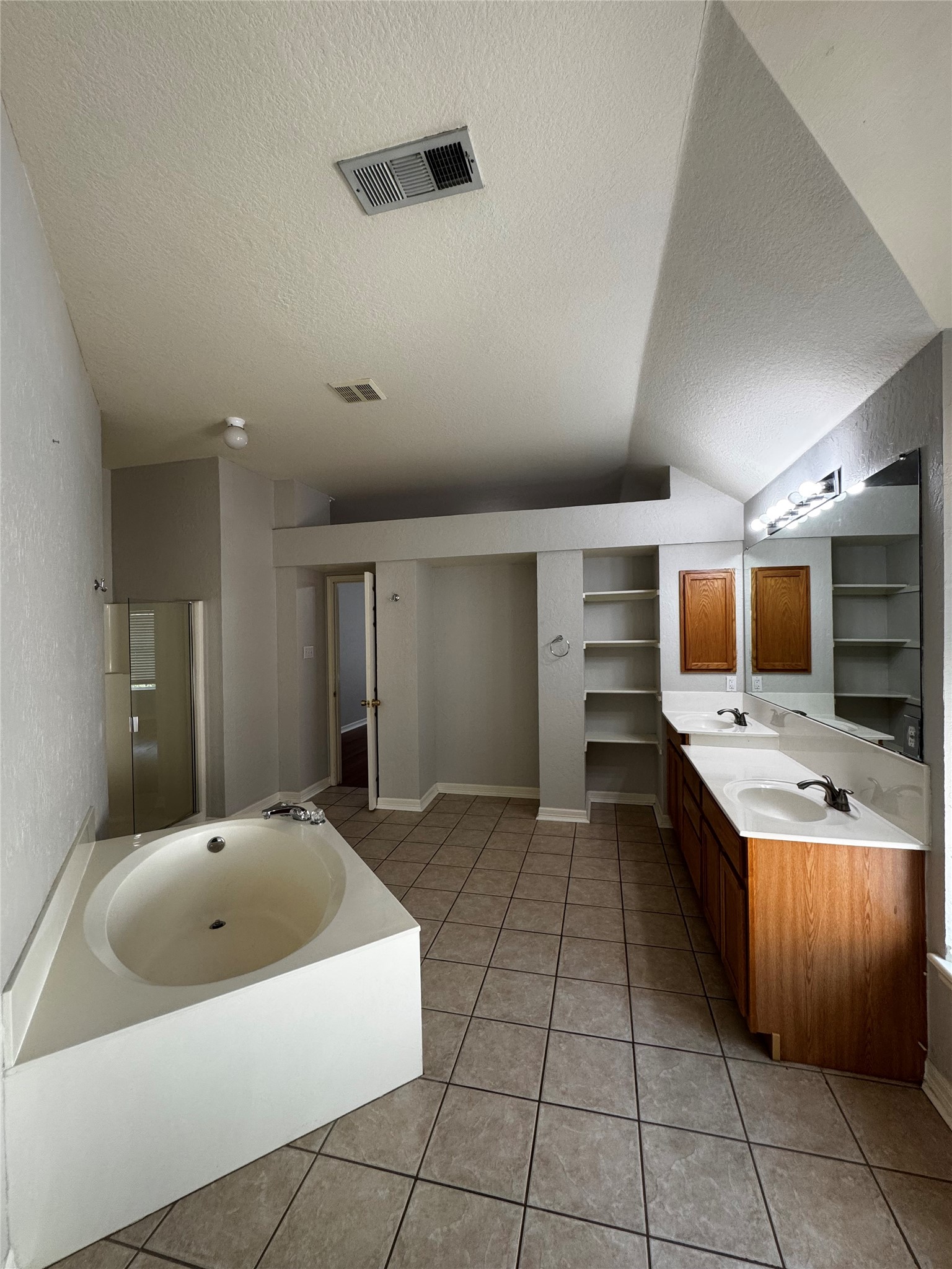 1519 Snow Trail Lewisville TX 75077