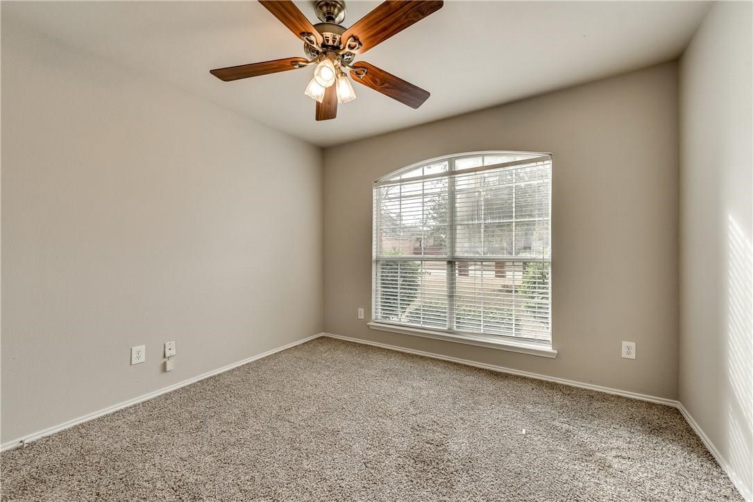 409 Knoll Park Court Mckinney TX 75072