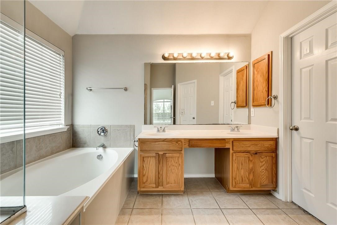 409 Knoll Park Court Mckinney TX 75072