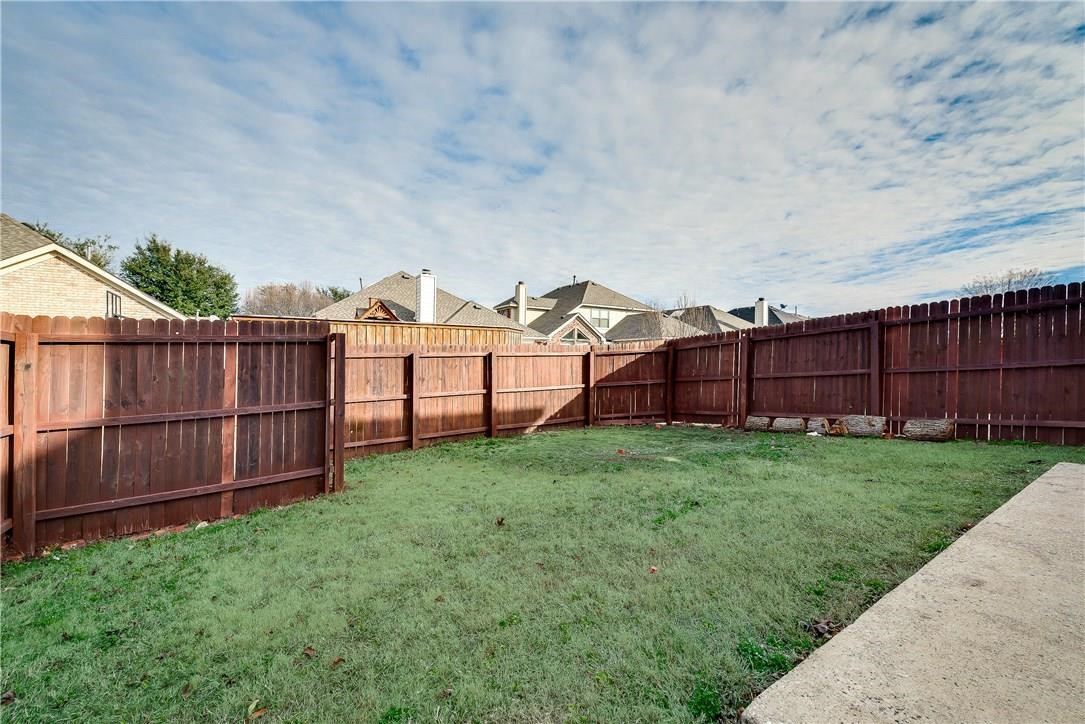 409 Knoll Park Court Mckinney TX 75072
