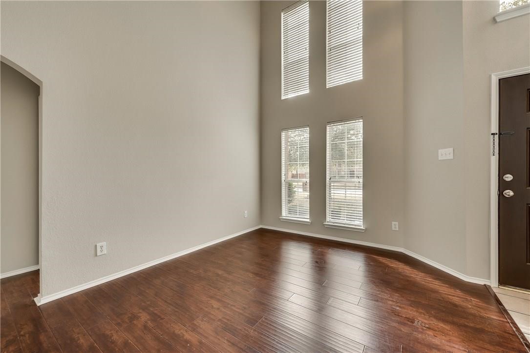 409 Knoll Park Court Mckinney TX 75072