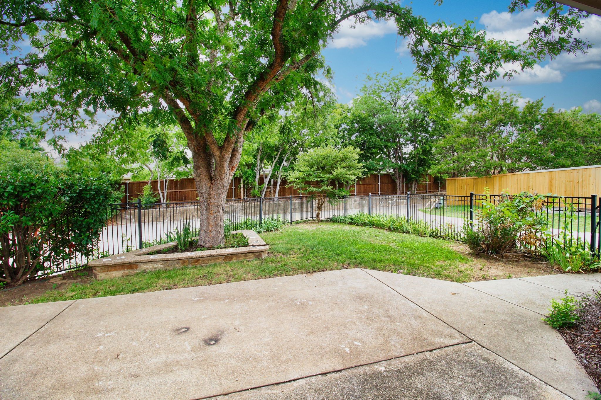 8435 Creekside Circle Frisco TX 75034
