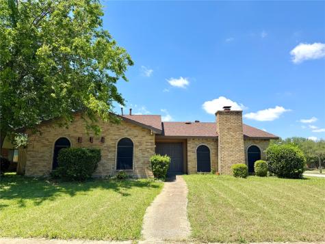 4702 Spanish Trail Grand Prairie TX 75052