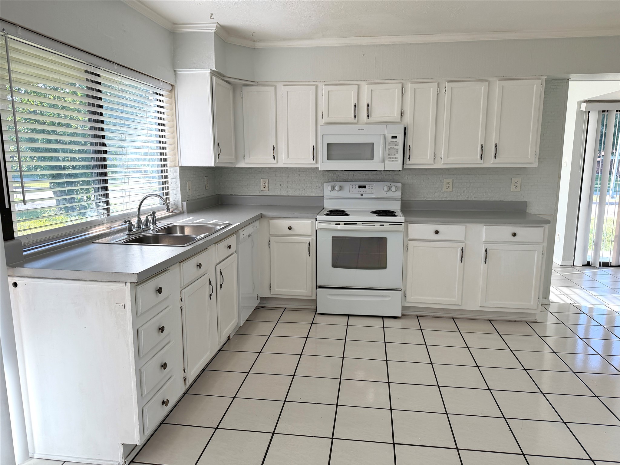 4702 Spanish Trail Grand Prairie TX 75052