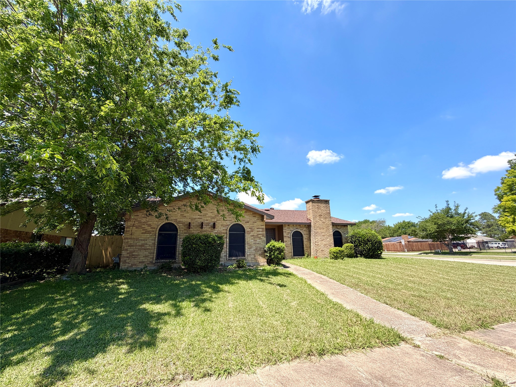 4702 Spanish Trail Grand Prairie TX 75052